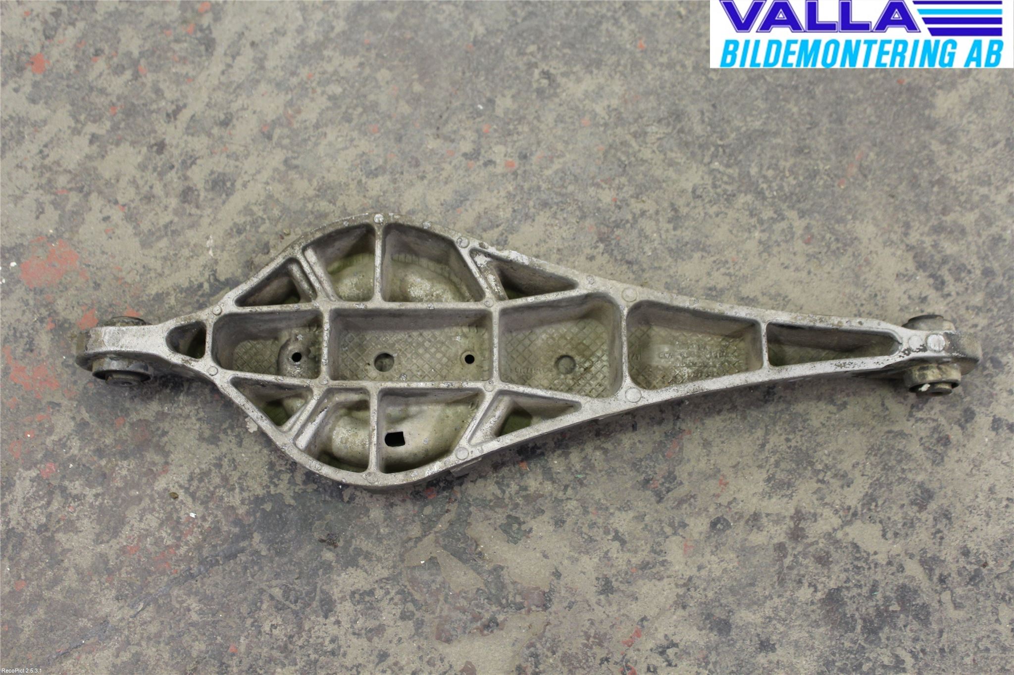 Volvo XC60 09-13 Bärarm Bak Höger