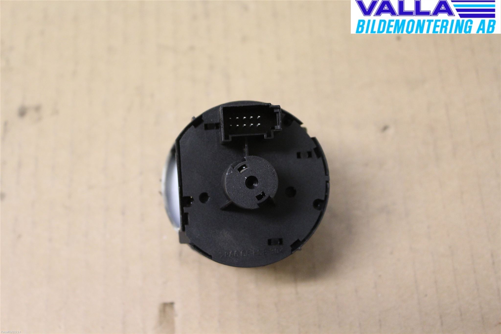 Volkswagen VW PASSAT 11-14 Strömställare Ljus