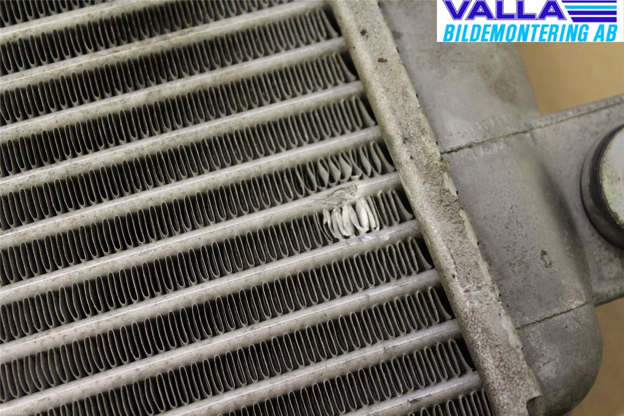 Toyota HILUX 05-16 Laddluft-Intercooler Kyl