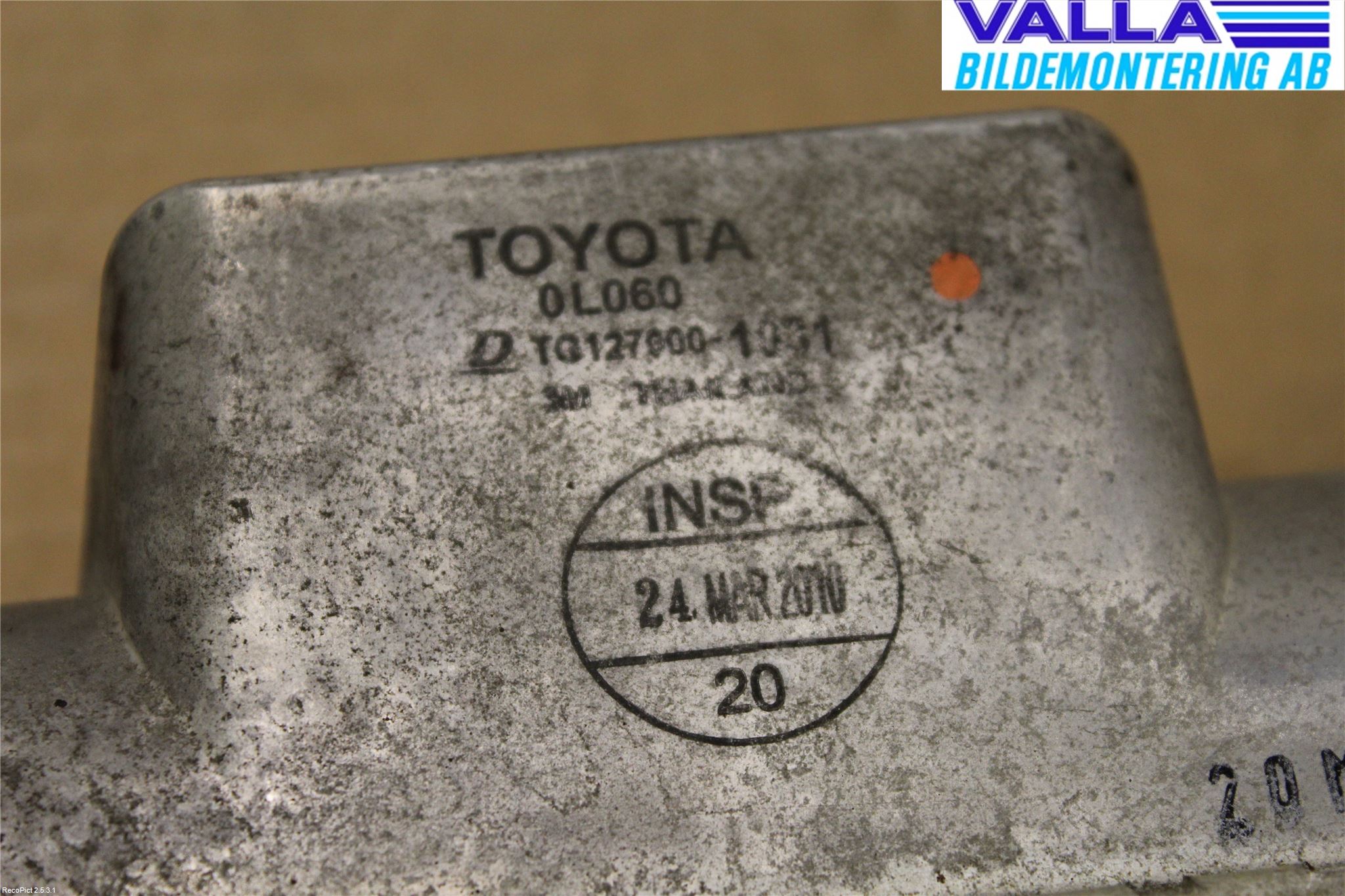 Toyota HILUX 05-16 Laddluft-Intercooler Kyl