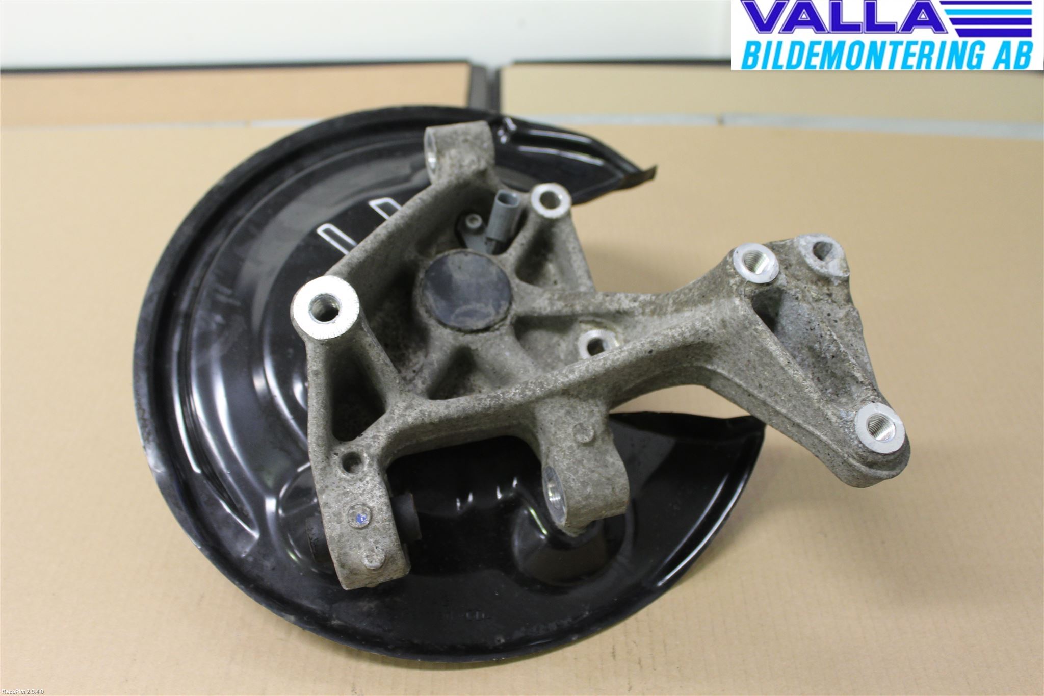 Volkswagen VW PASSAT 11-14 Hjullagerhus Bak Vä