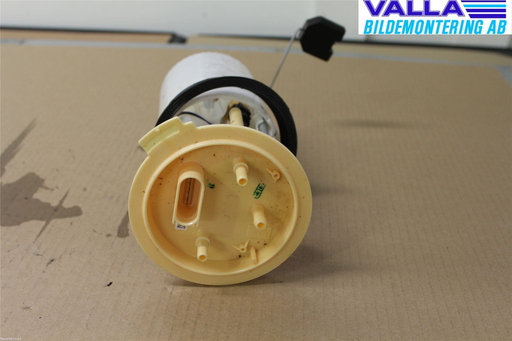 Volkswagen VW PASSAT 11-14 Bränslepump El