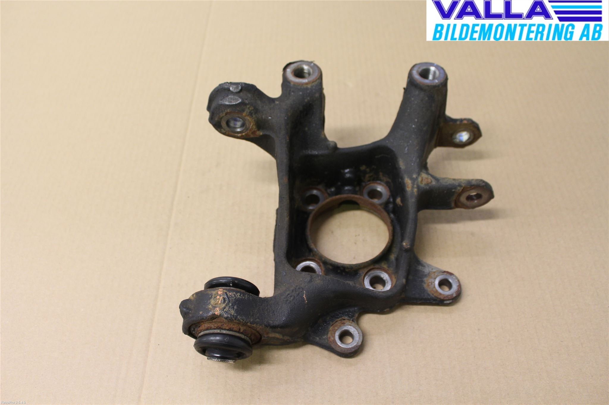 Toyota AURIS 13-19 Hjullagerhus Bak Hö