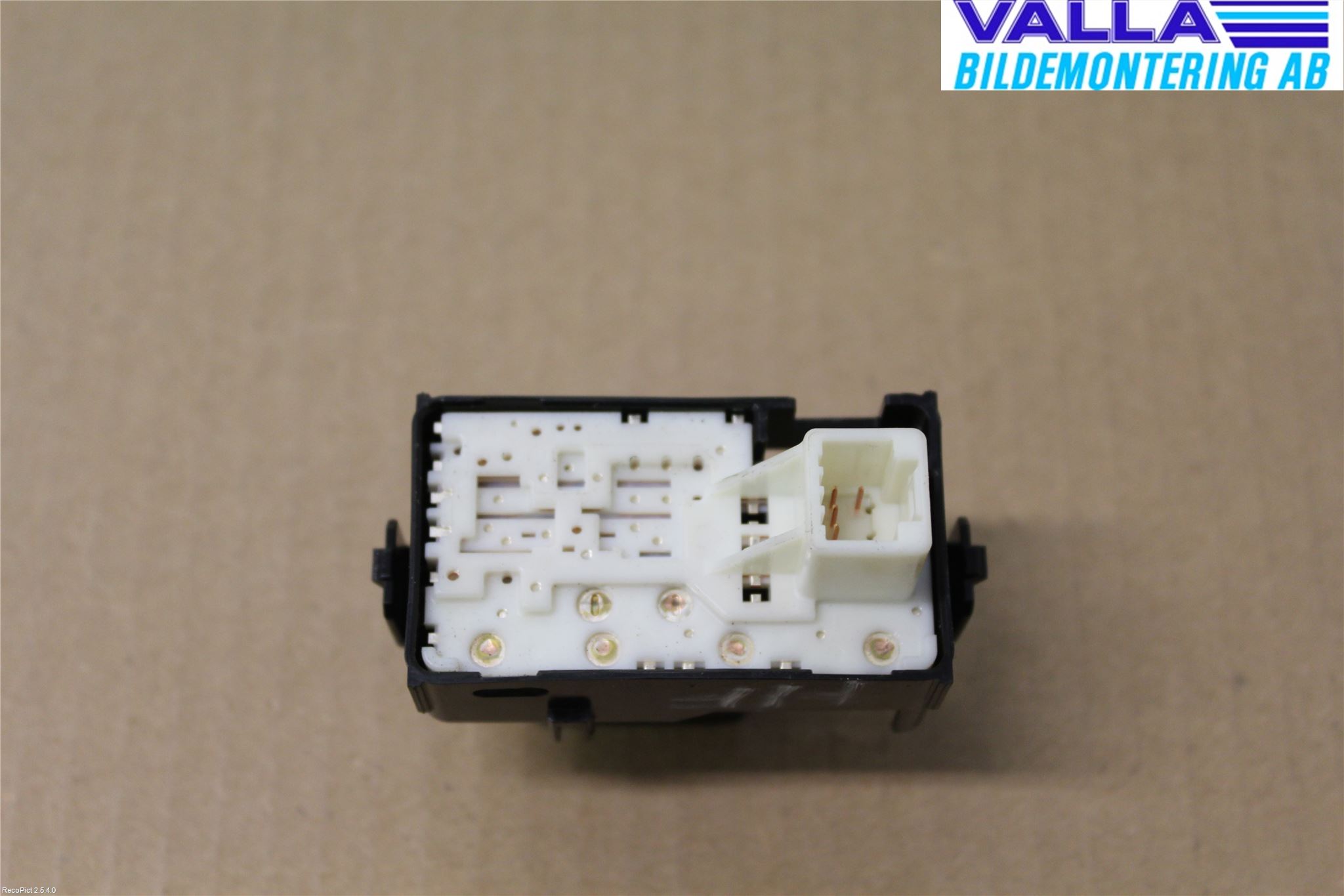 Toyota AURIS 13-19 Strömställare Elhiss