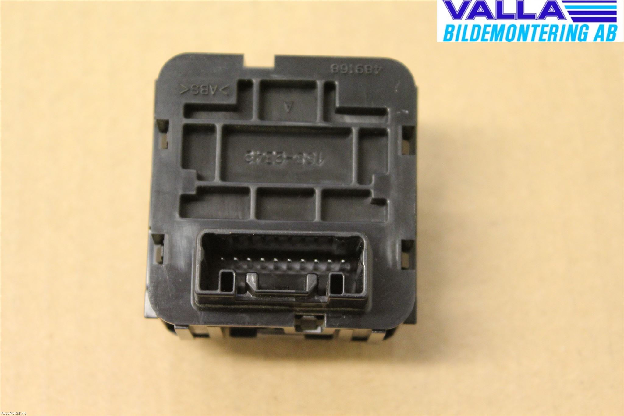 Toyota AURIS 13-19 Strömställare Övrigt