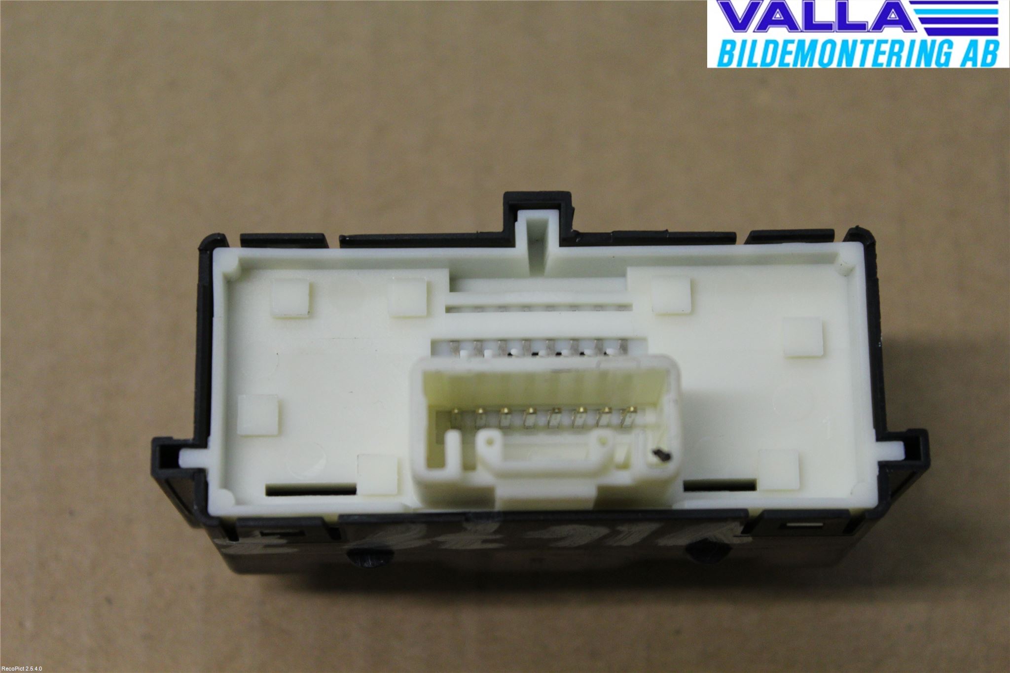 Toyota AURIS 13-19 Strömställare Multifunktion