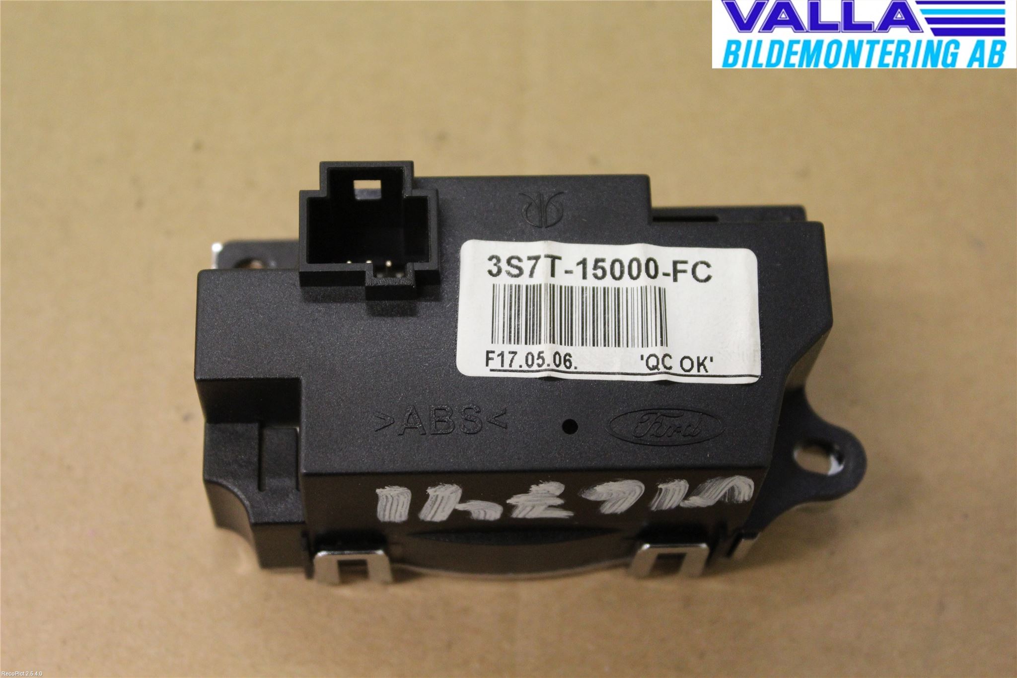 Ford MONDEO     01-06 Instrument Klocka