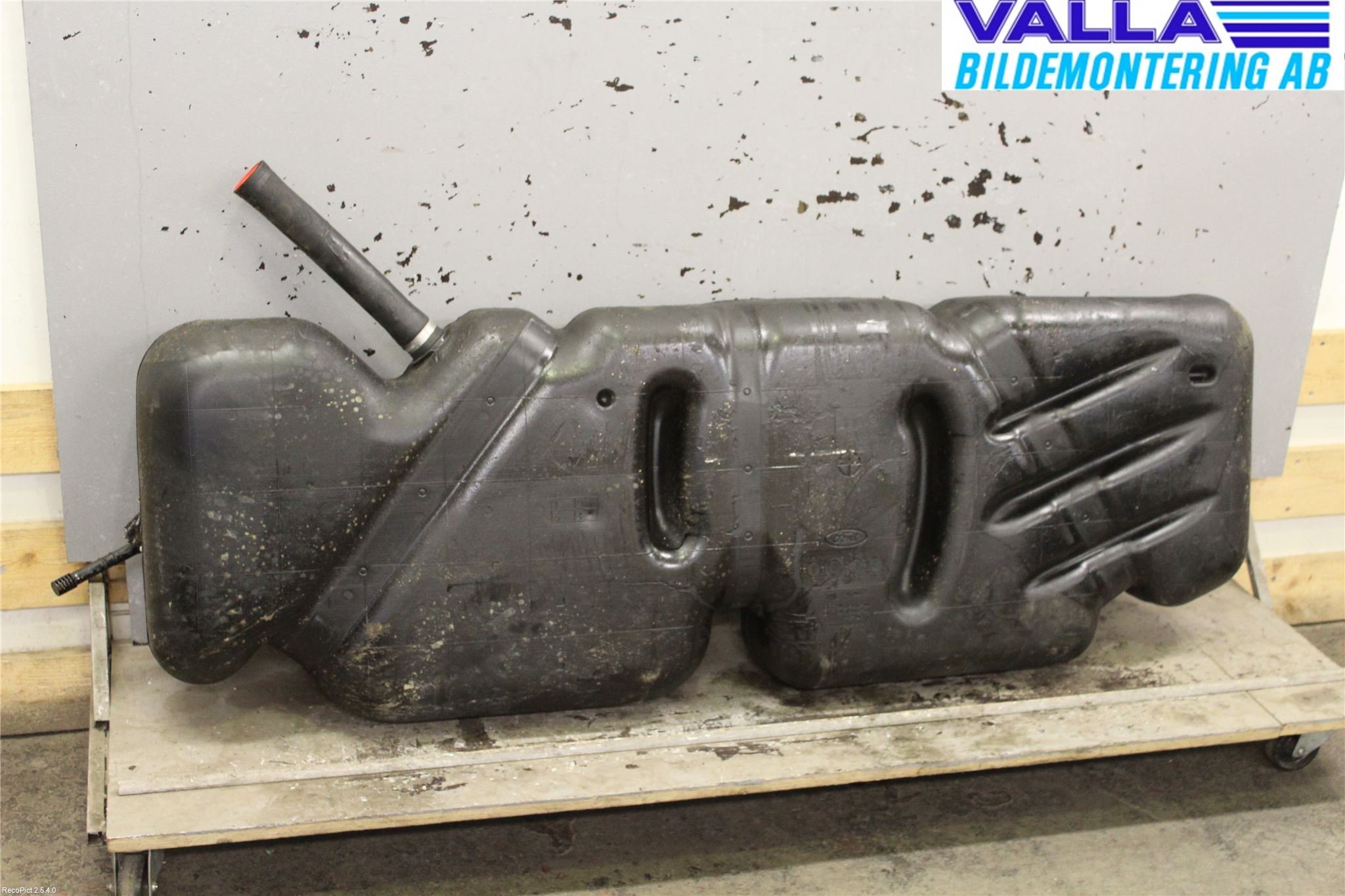 Ford TRANSIT SKÅP/BUSS 14-22 Bränsletank