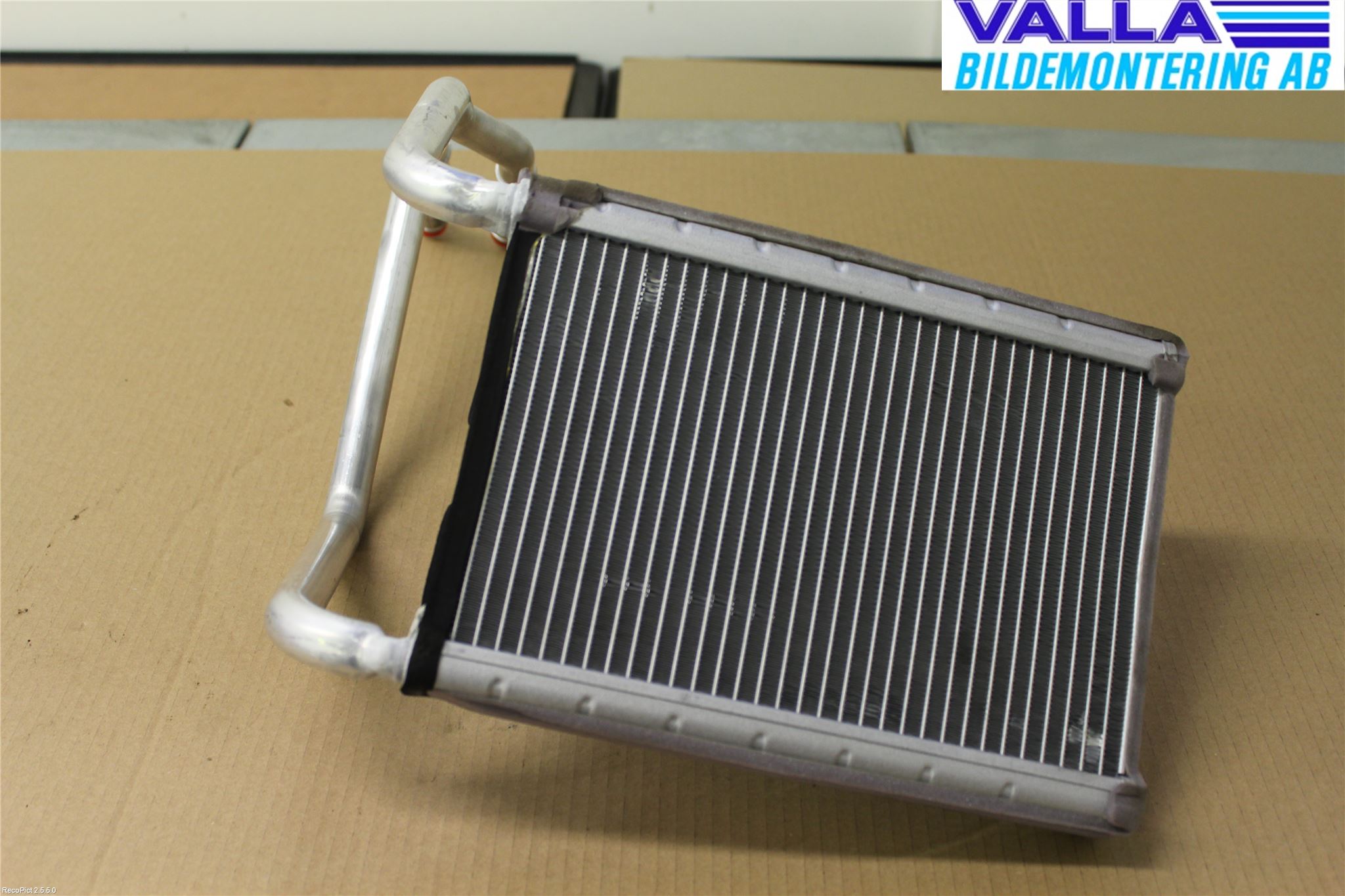 Ford TRANSIT SKÅP/BUSS 14-22 Värme Cellpaket