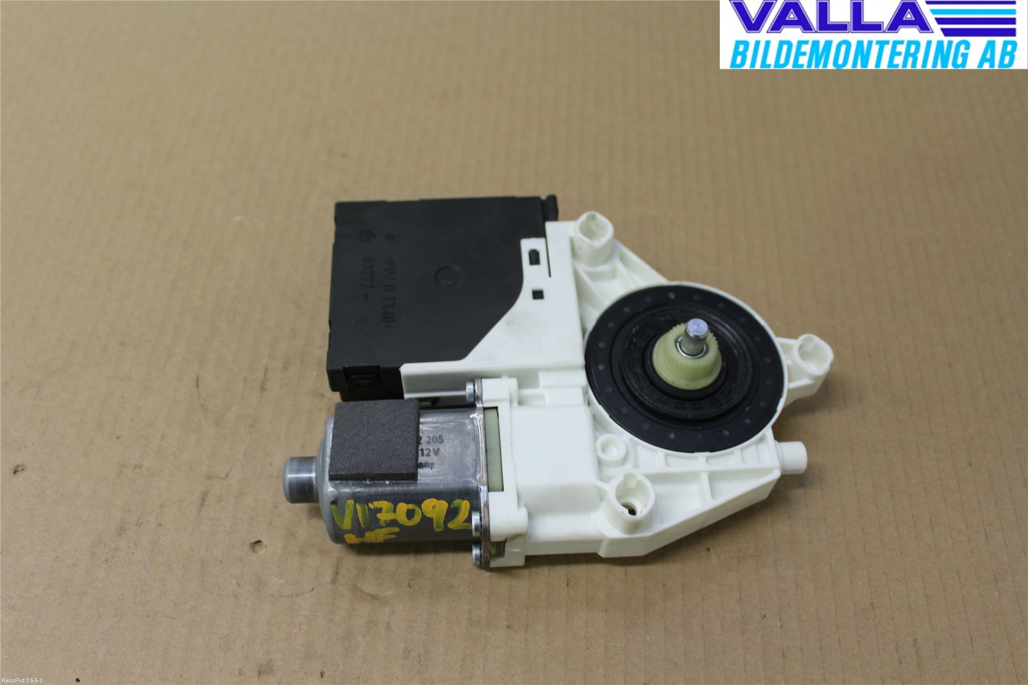 Audi A3/S3     04-05 Fönsterhissmotor