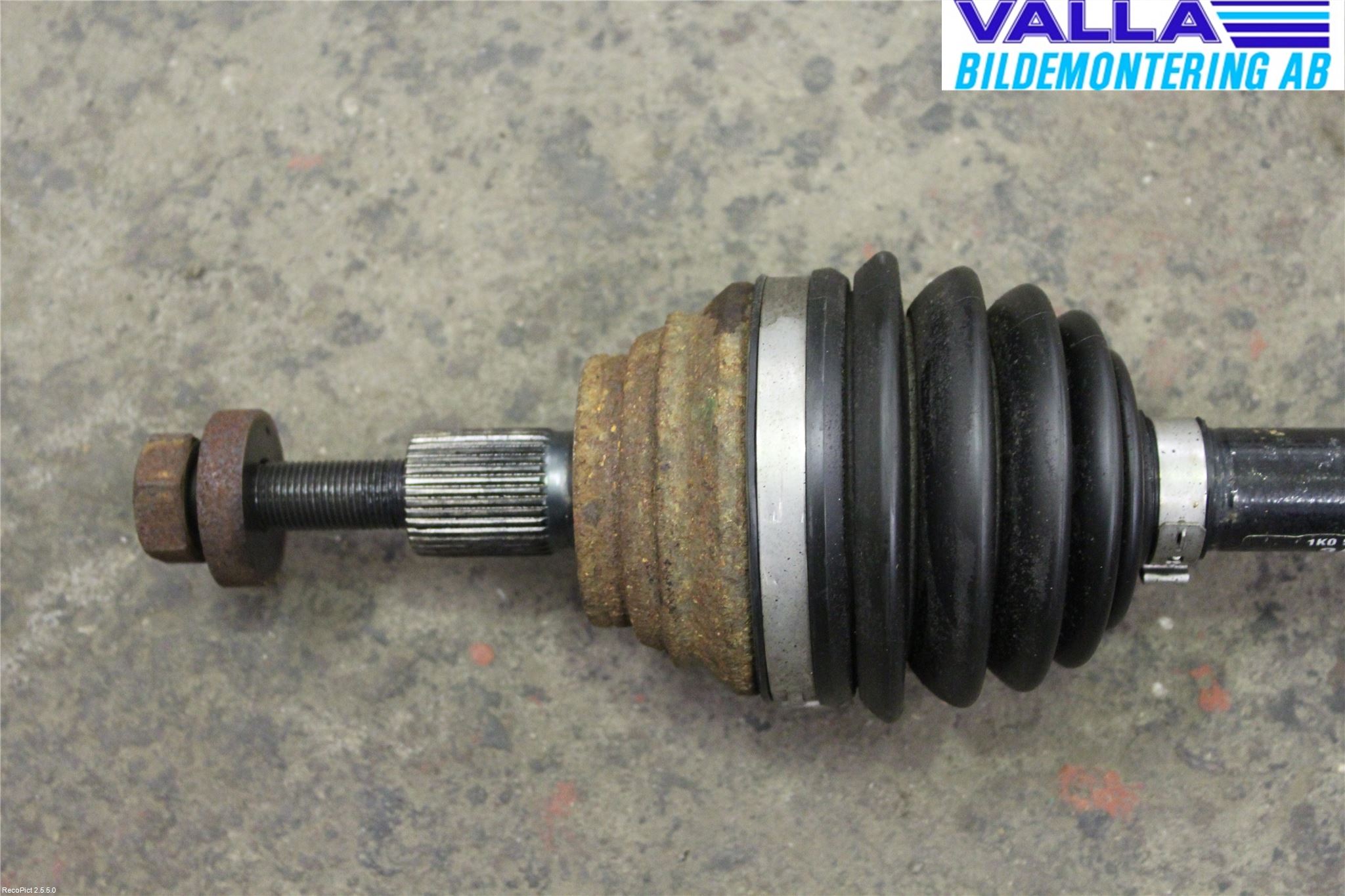 Audi A3/S3     04-05 Drivaxel Bak Vänster