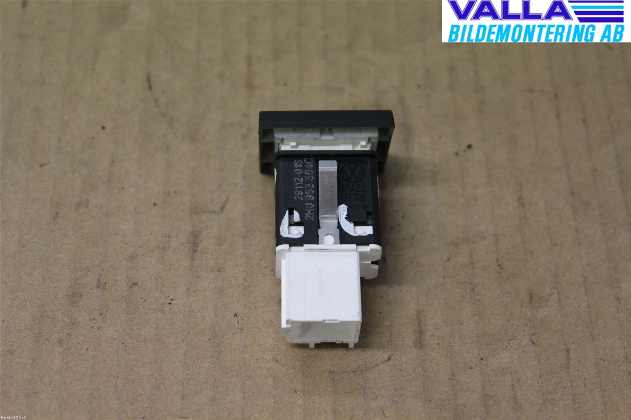 Volkswagen VW AMAROK 2H 10-22 Strömställare Stolvärme