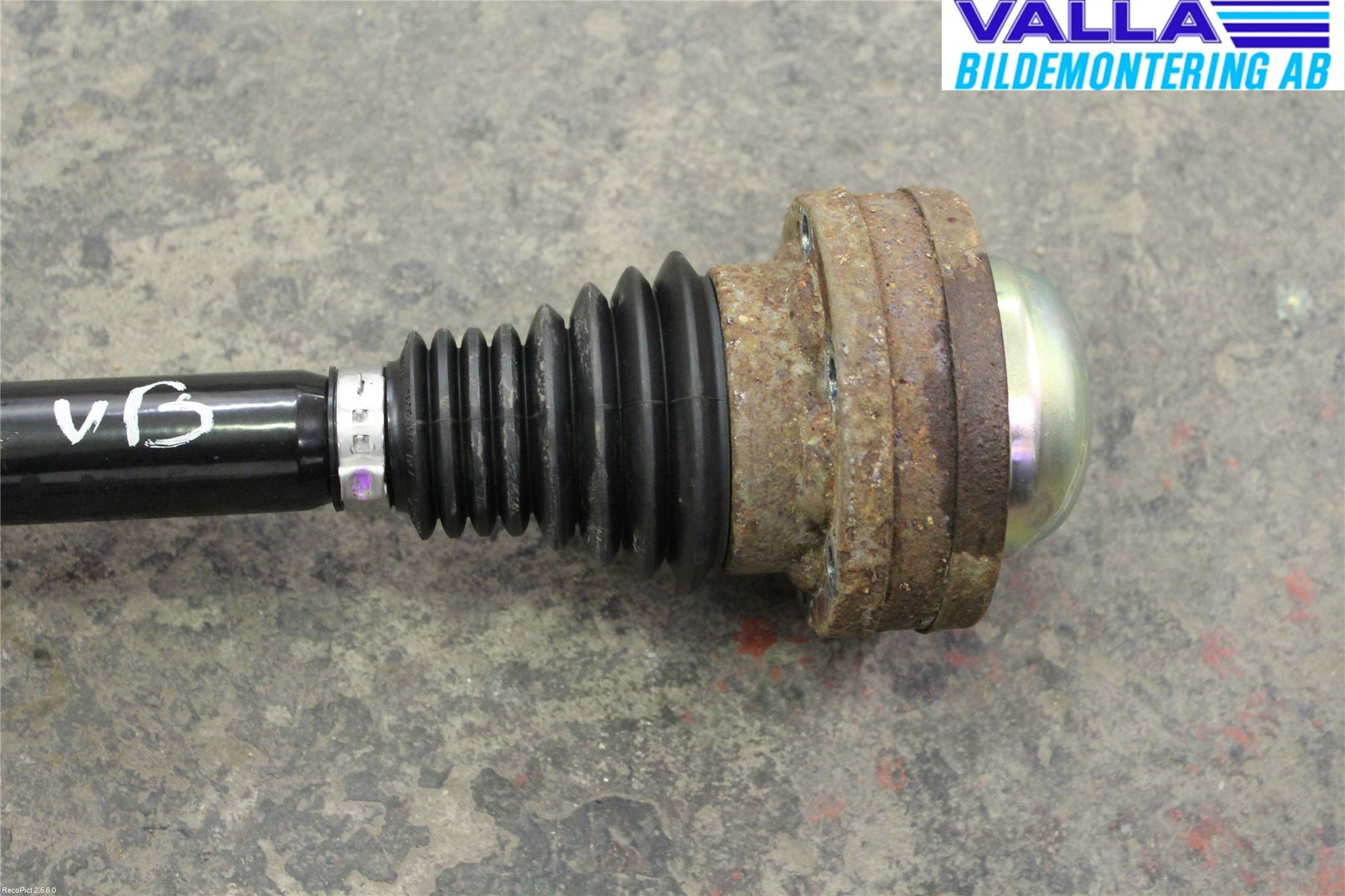 Audi A4/S4 08-11 Drivaxel Bak Vänster