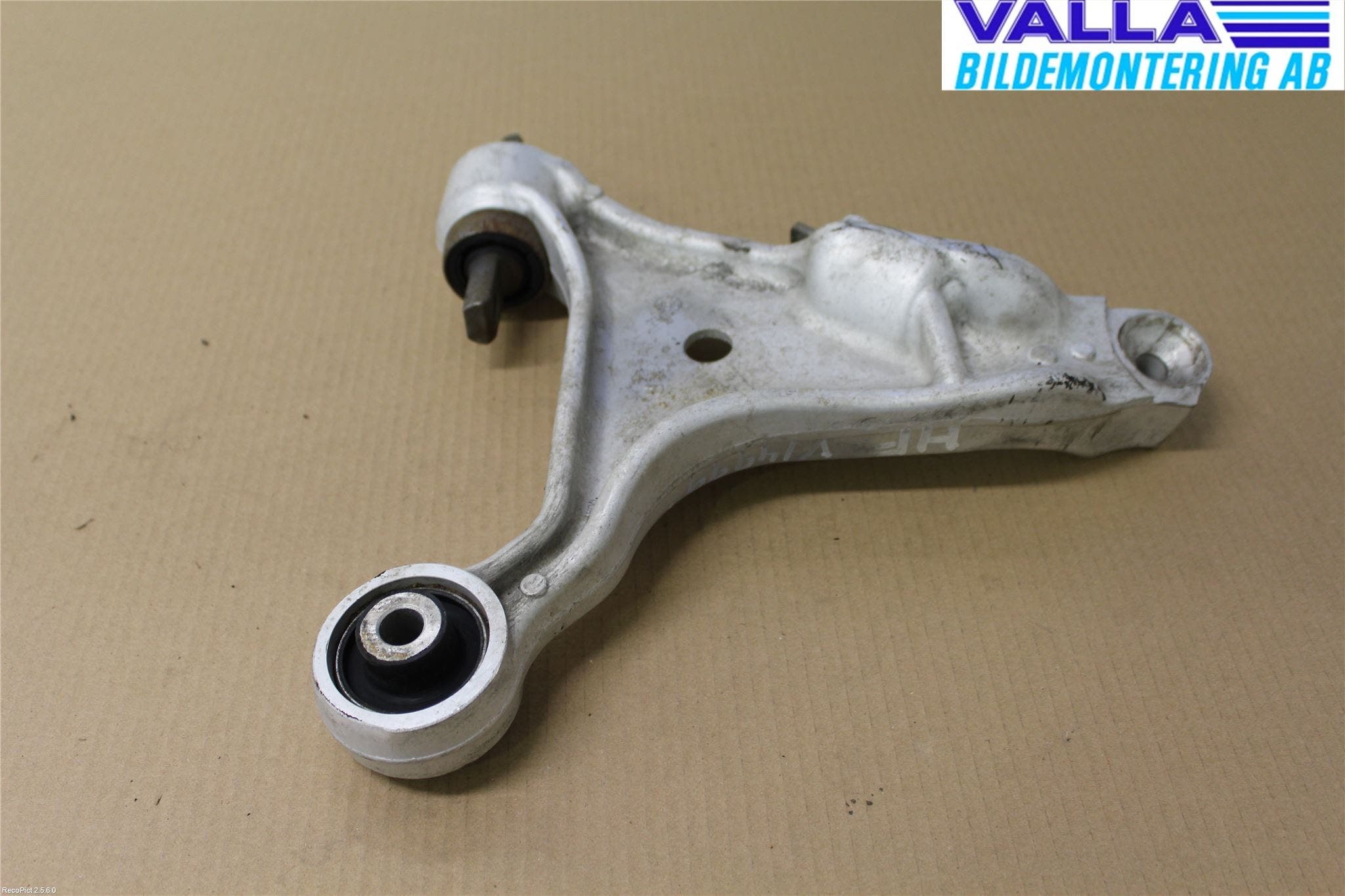 Volvo S80 99-03 Bärarm Fram Undre Hö