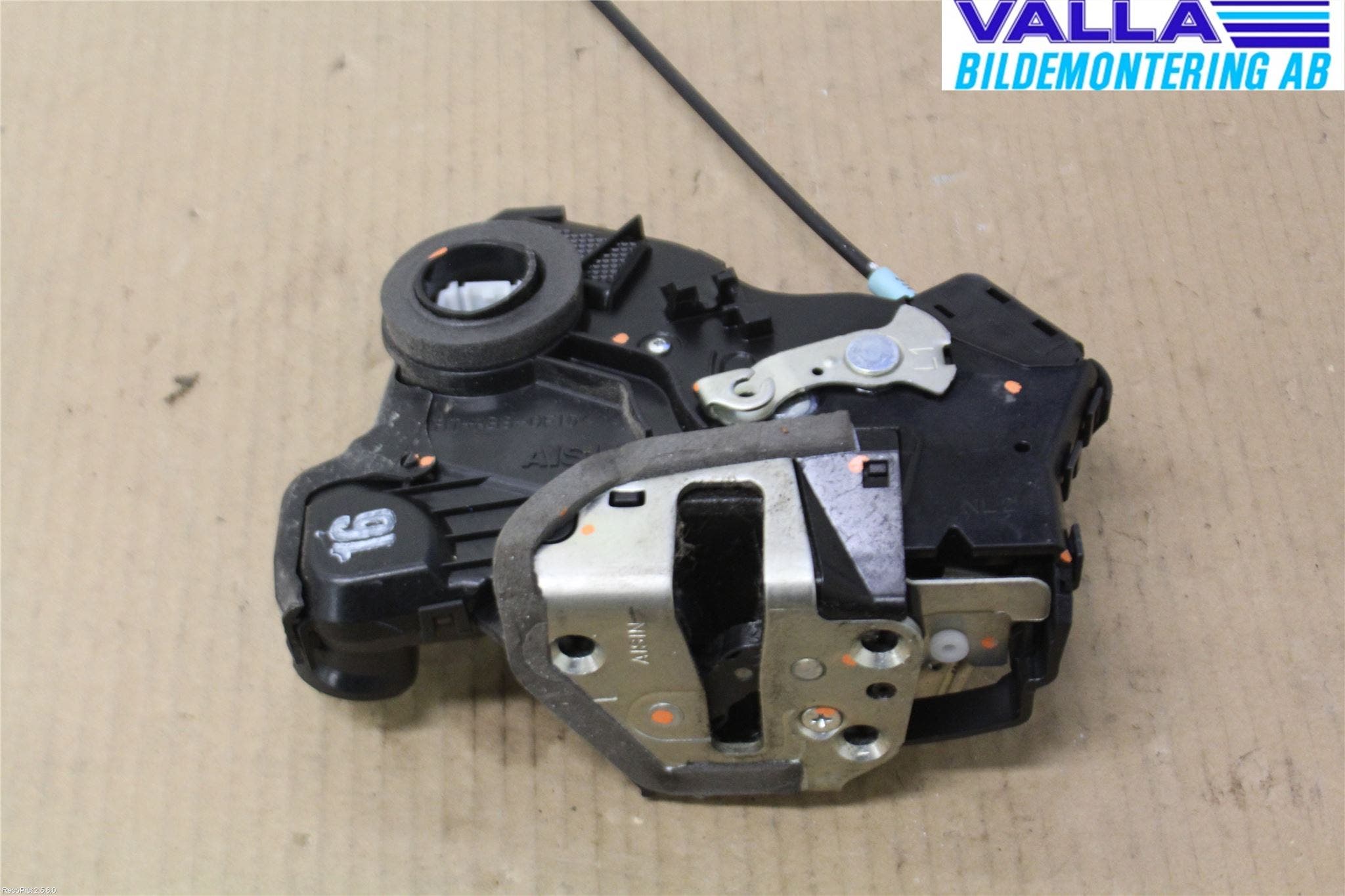 Toyota HILUX 05-16 Låskista-Dörrlås