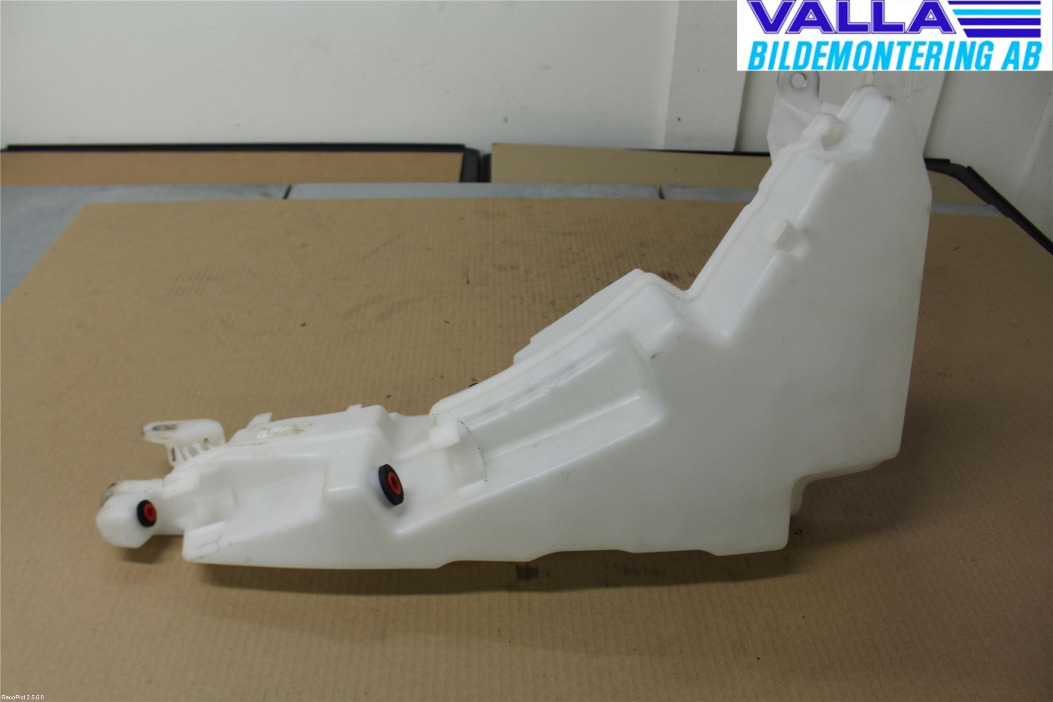 Audi ALLROAD 06-11 Spolartank Vindruta-Strål