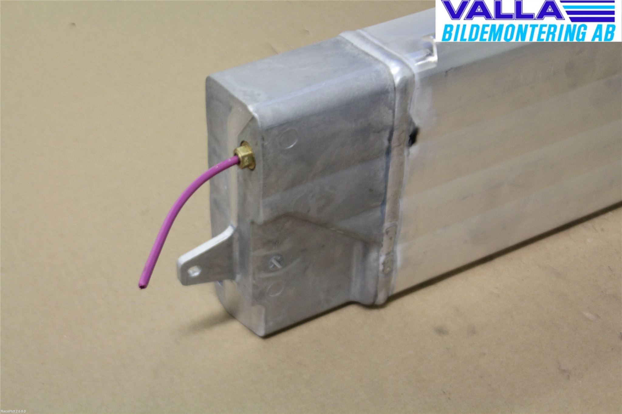 Audi ALLROAD 06-11 Nivå/Luftförändring Trycktank