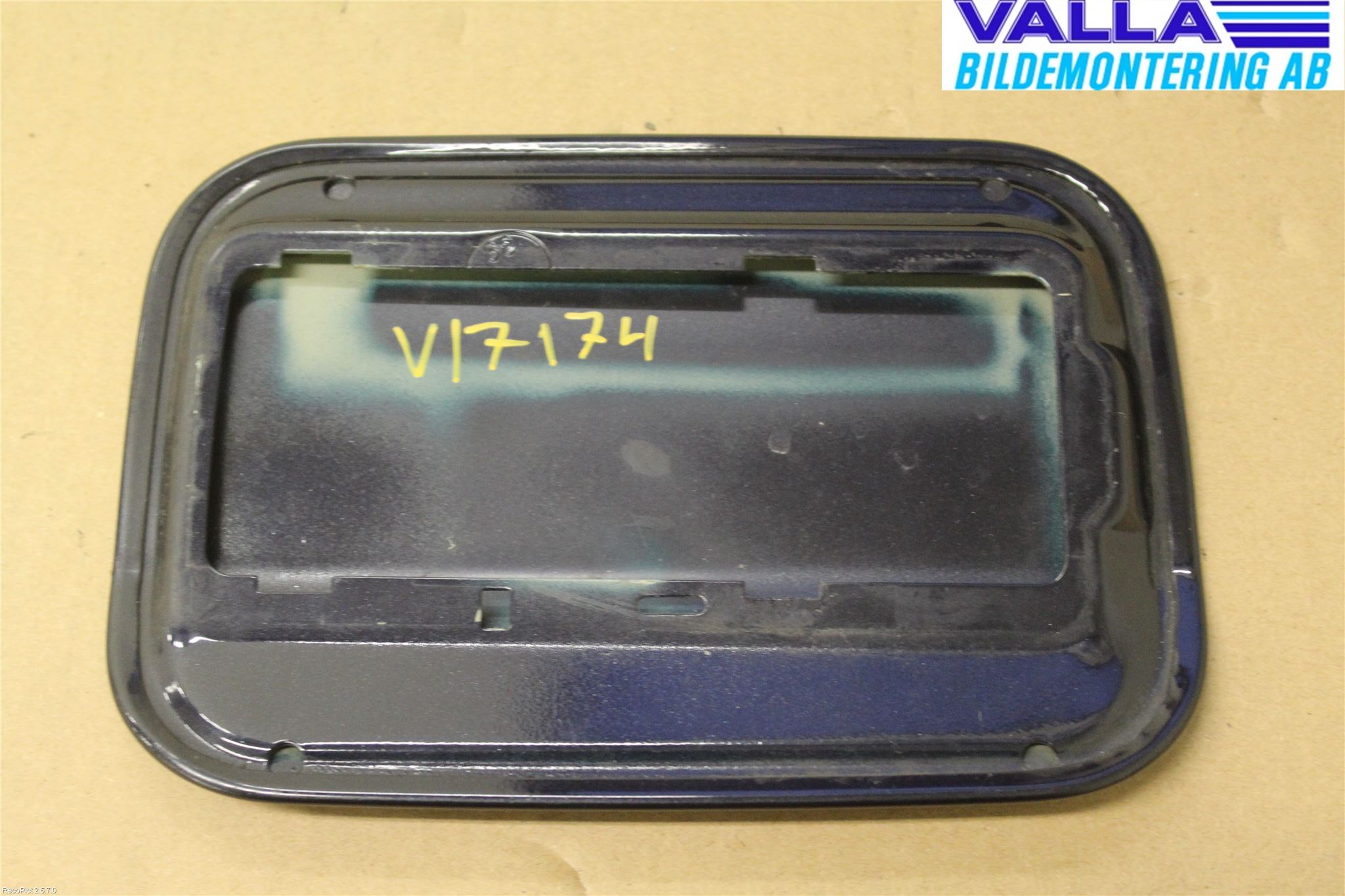 BMW 5 E60/61 Sed/Tou 02-10 Tanklucka