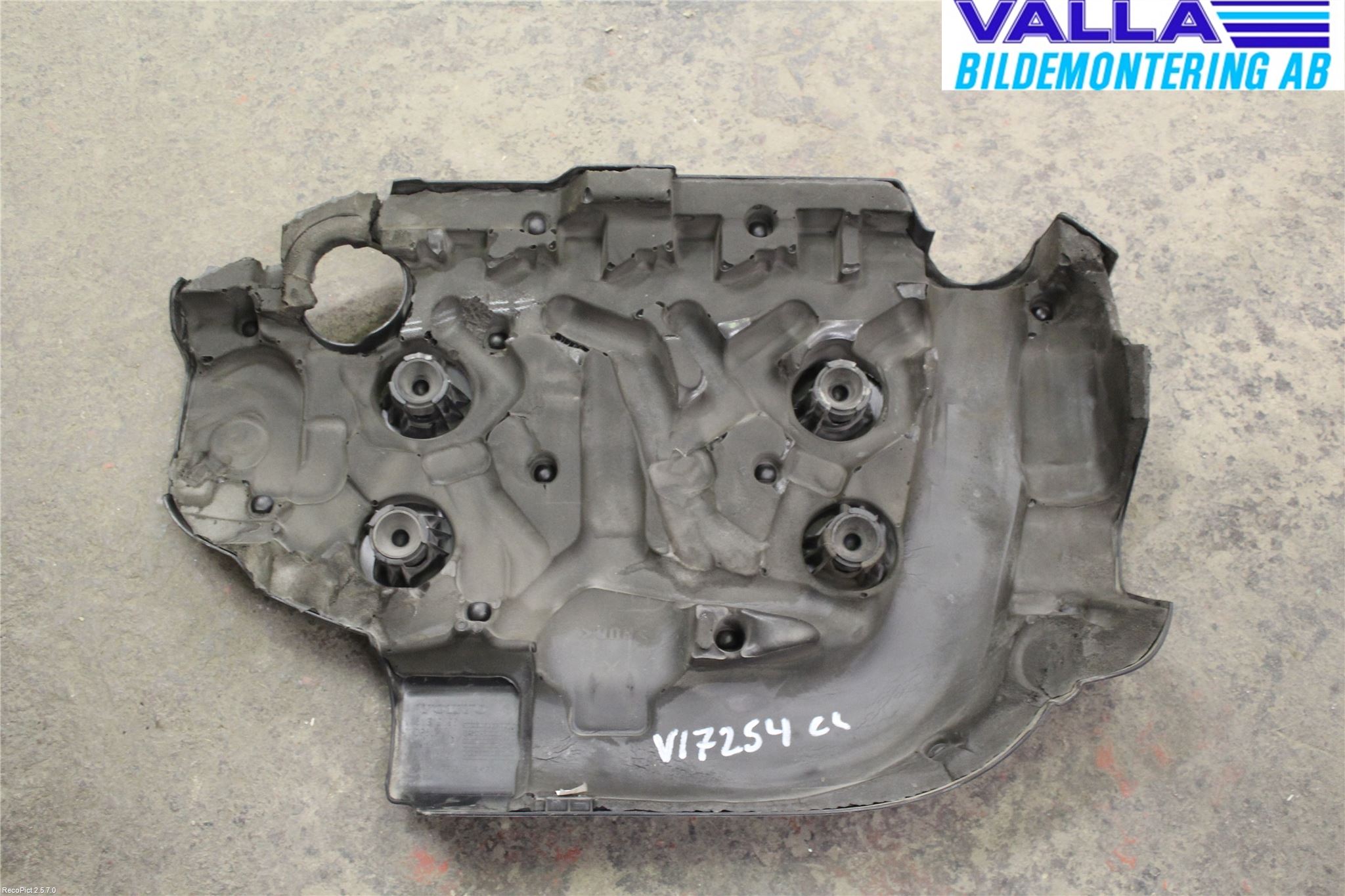 Volvo V70 08-13 Motorkåpa