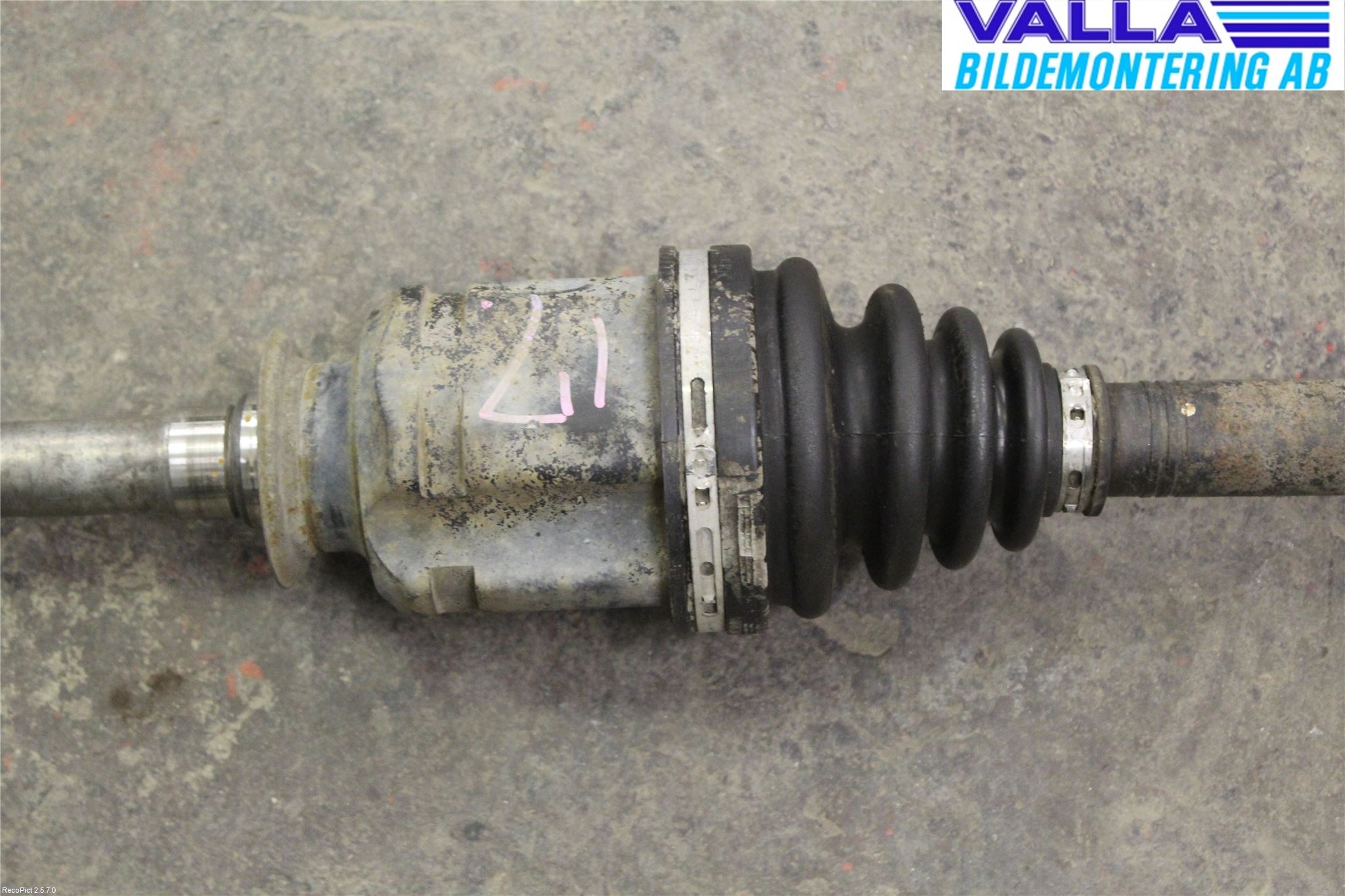 Toyota RAV 4 00-06 Drivaxel Fram Höger