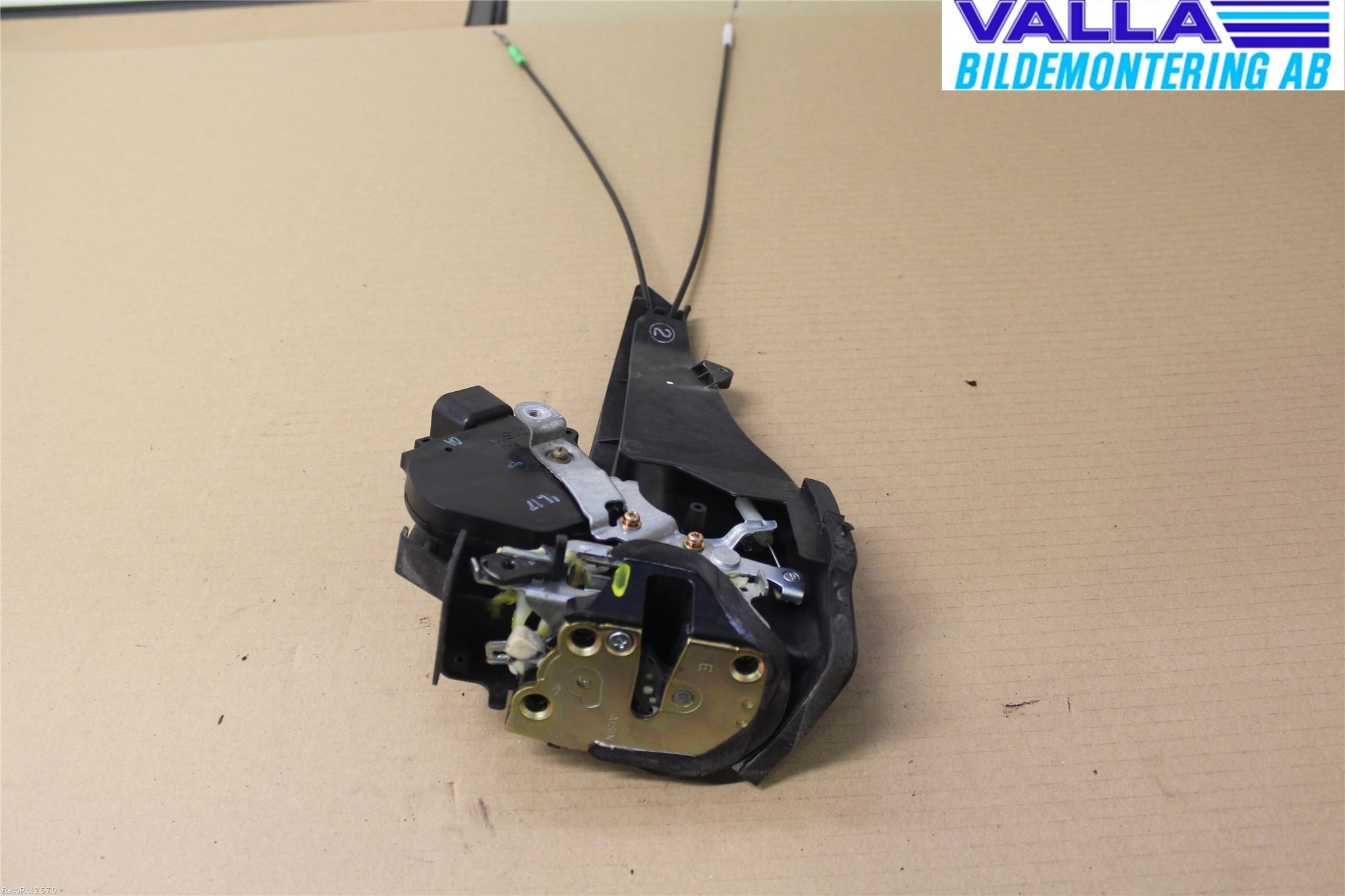 Toyota RAV 4 00-06 Låskista-Dörrlås