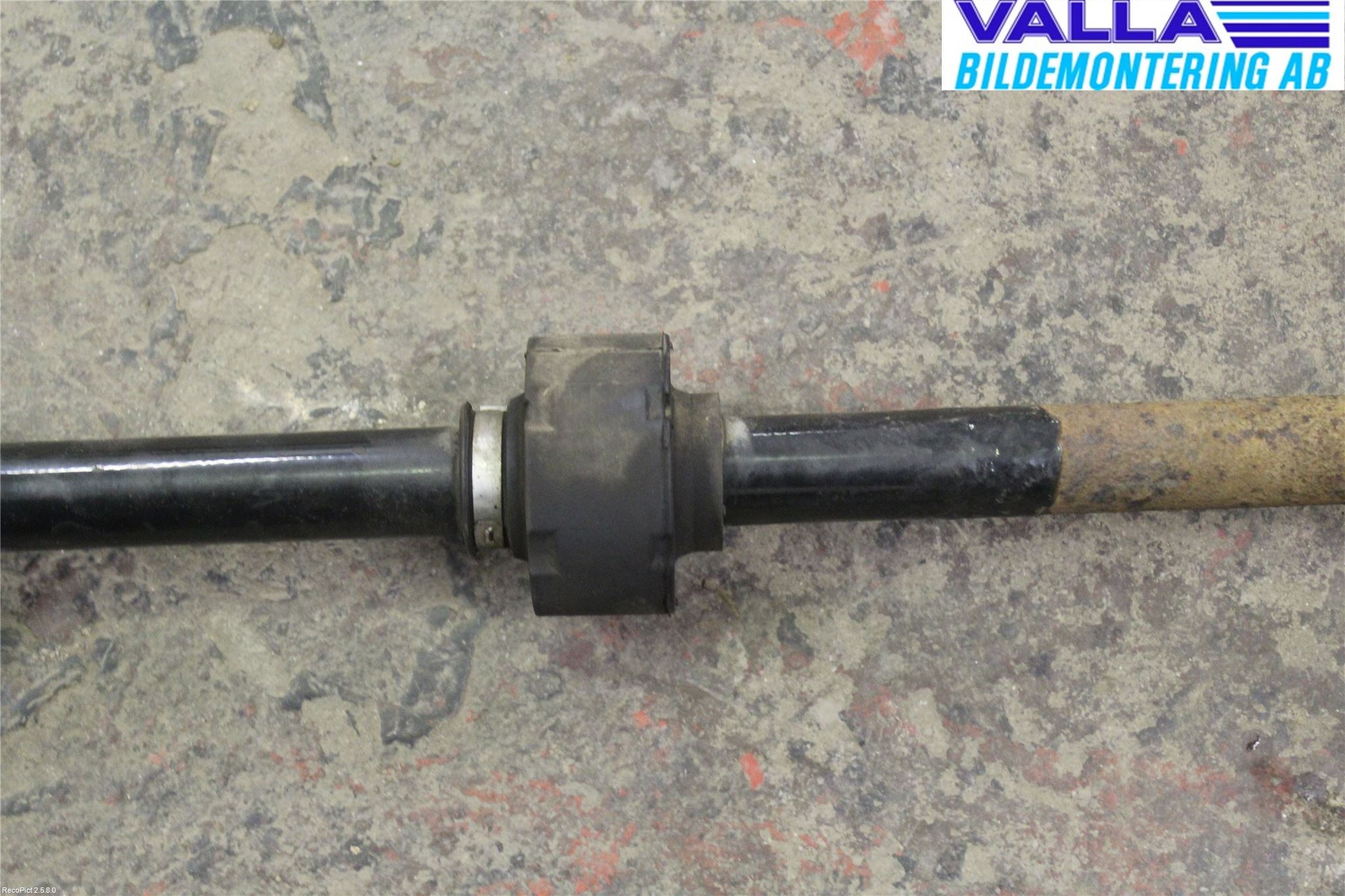 Toyota AVENSIS 03-06 Drivaxel Fram Höger