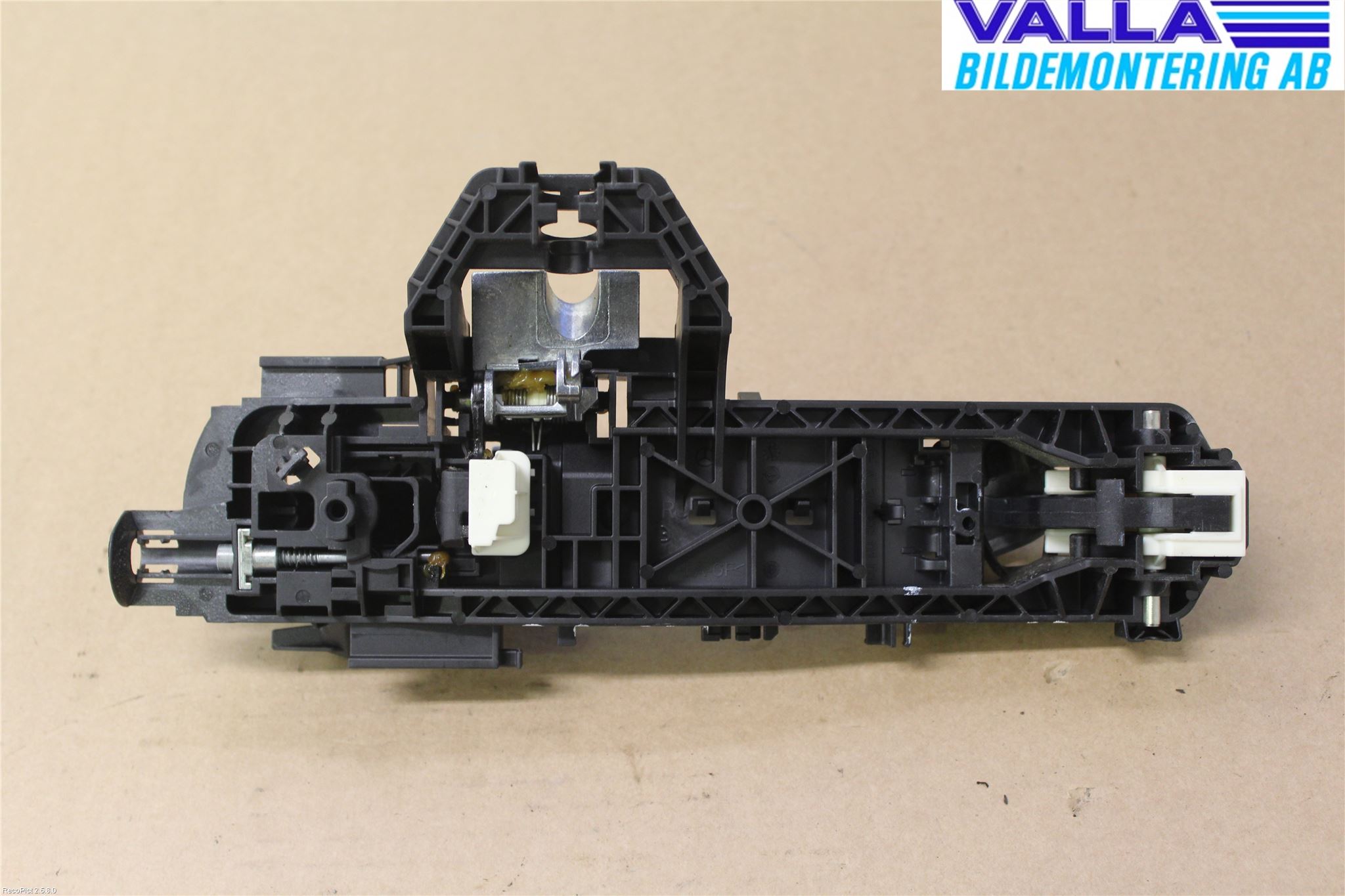 Mercedes-Benz MB E-KLASS (W212) 09-16 Dörrhandtag Yttre Hö
