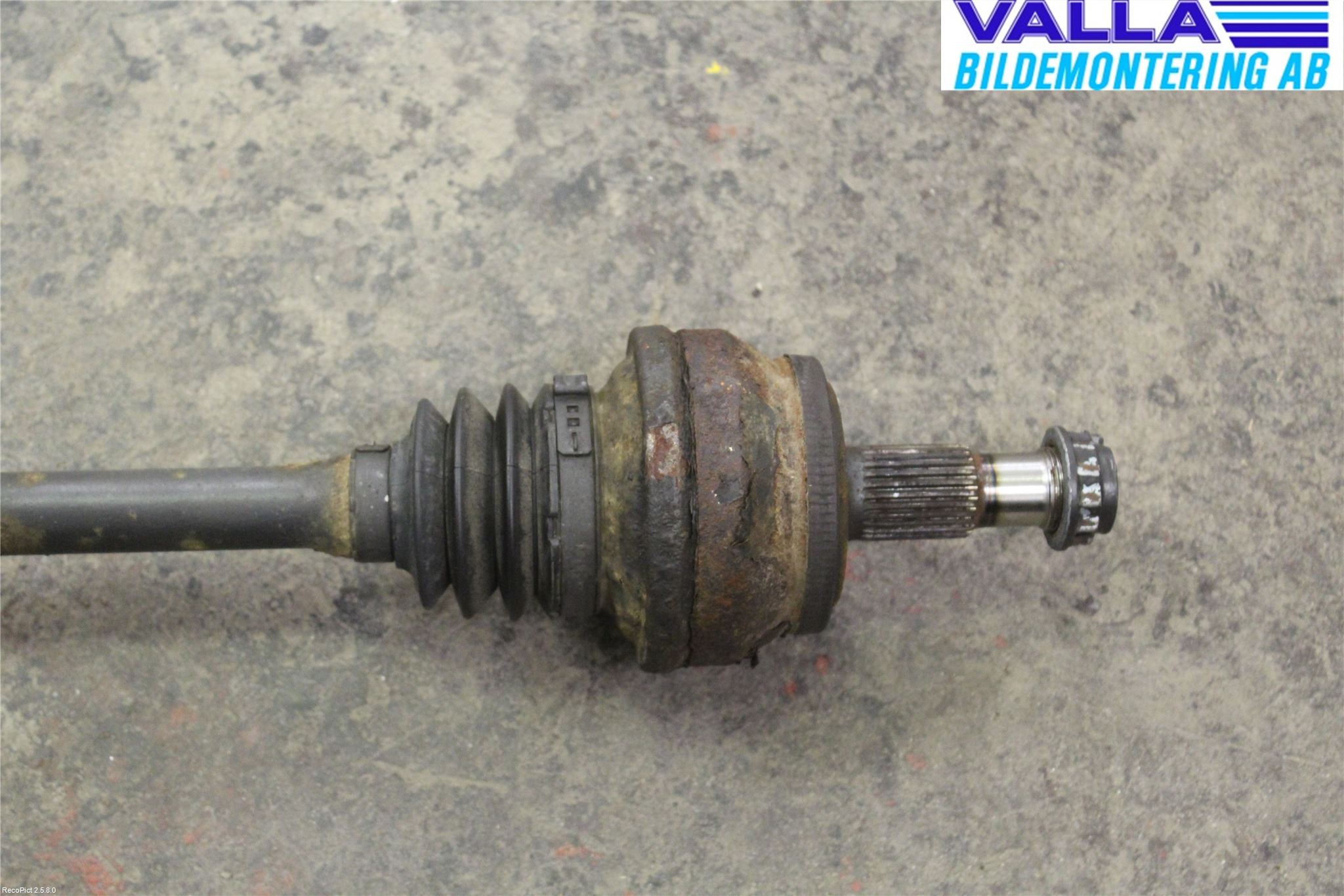 Mercedes-Benz MB E-KLASS (W212) 09-16 Drivaxel Bak Höger