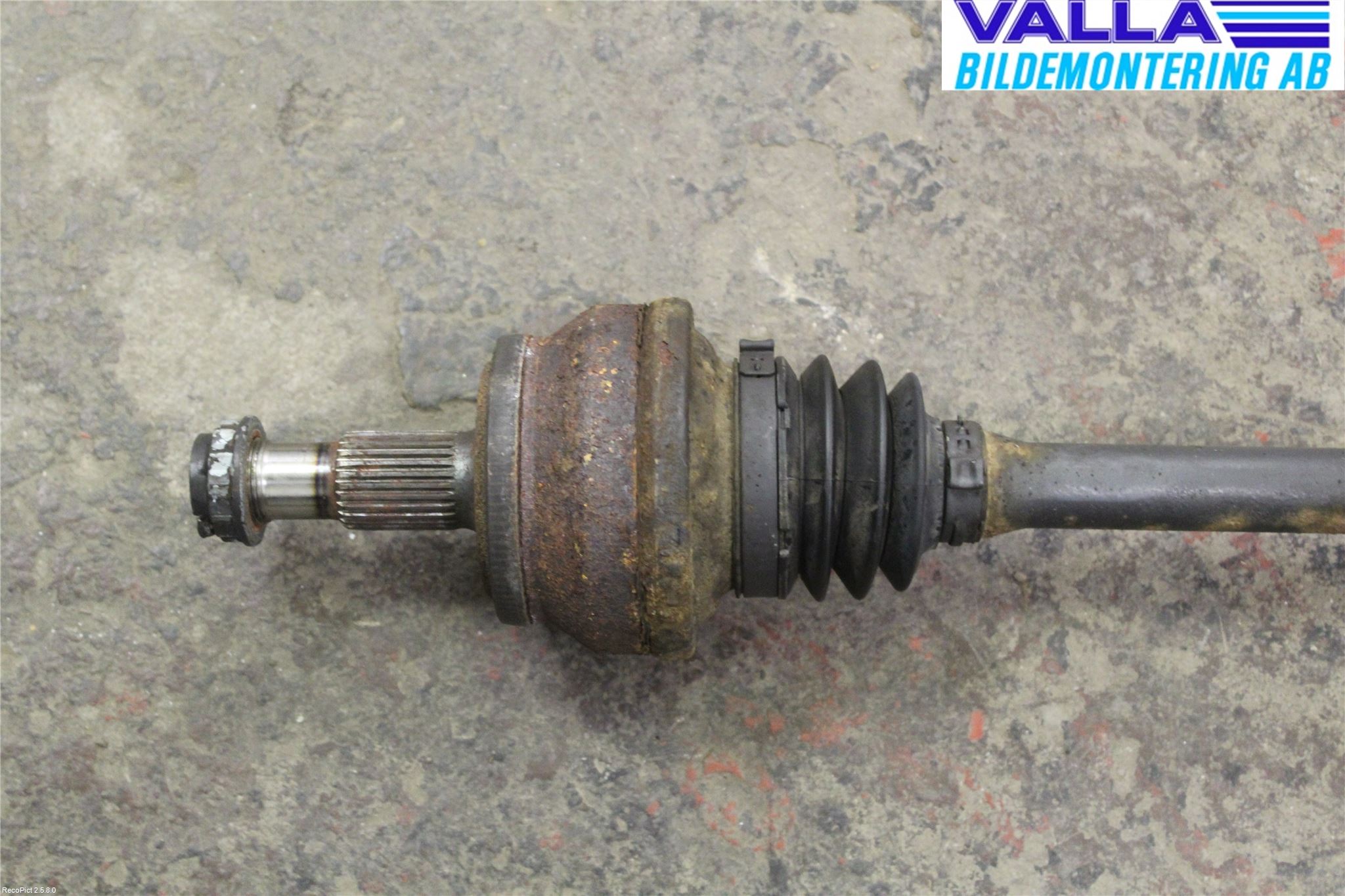 Mercedes-Benz MB E-KLASS (W212) 09-16 Drivaxel Bak Vänster