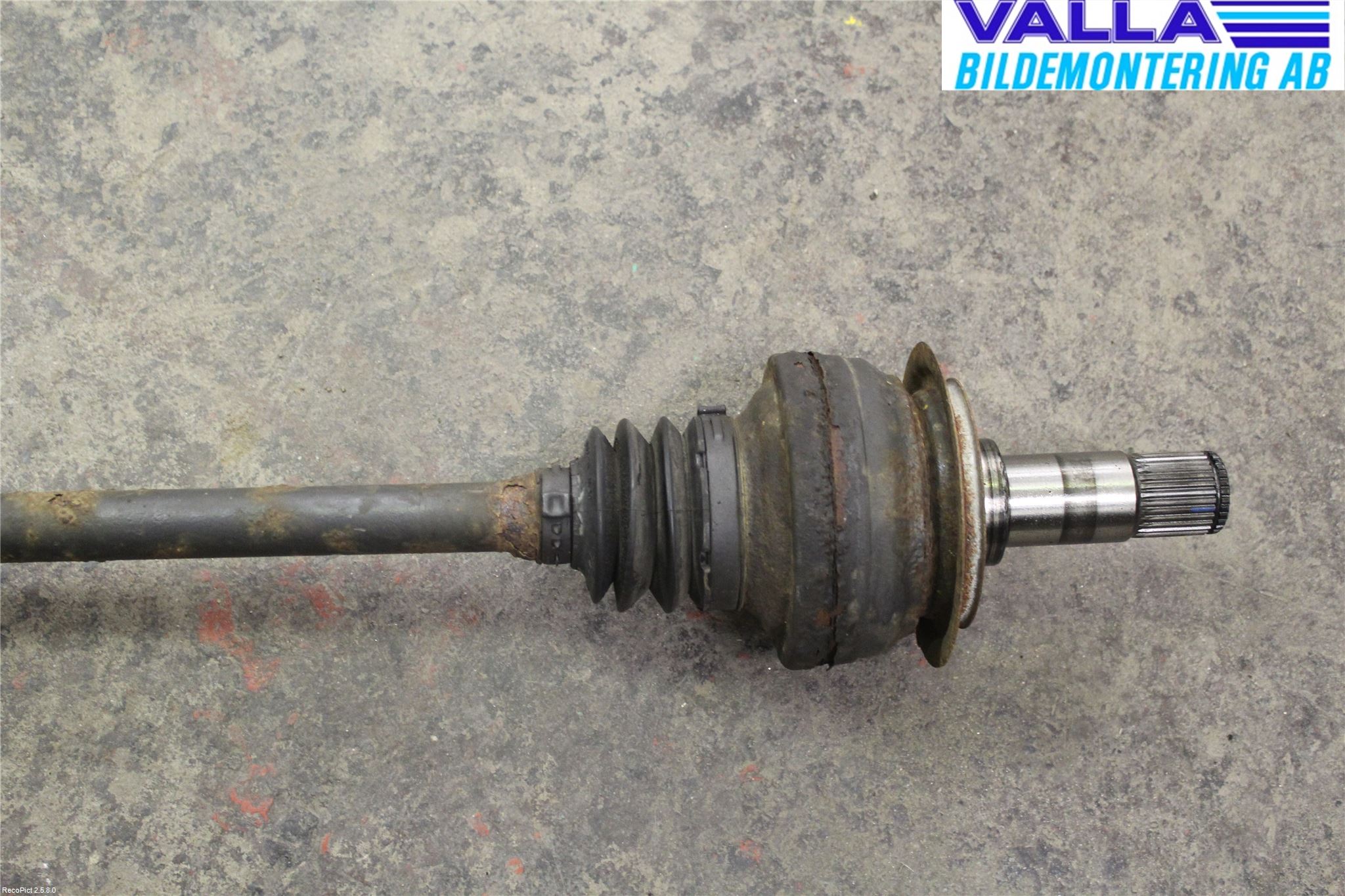 Mercedes-Benz MB E-KLASS (W212) 09-16 Drivaxel Bak Vänster