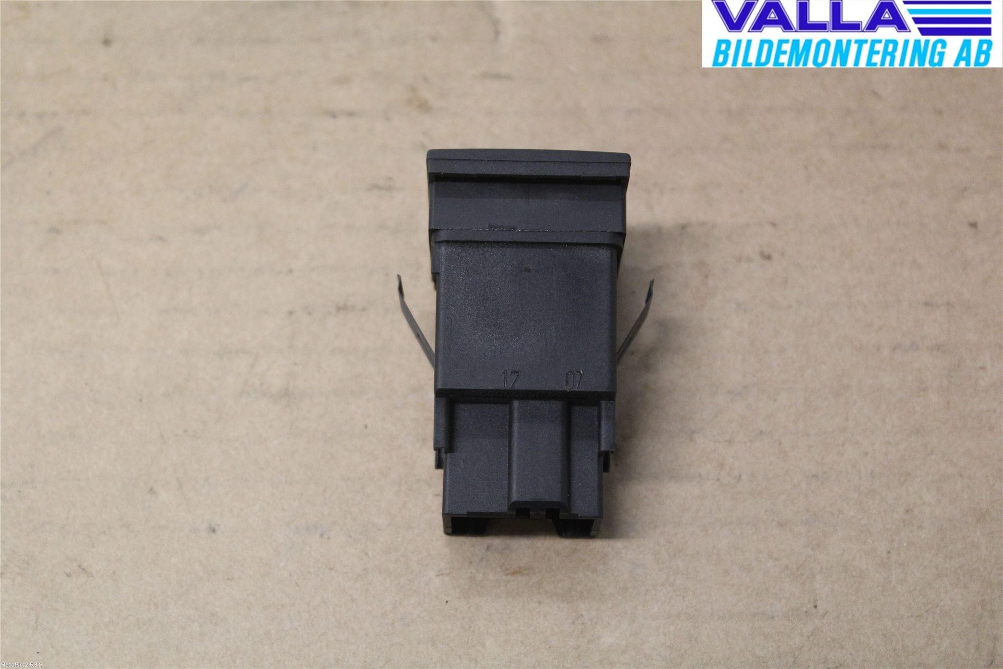 Volkswagen VW TRANSP/CARAVELLE (T5) 04-15 Strömställare Stolvärme