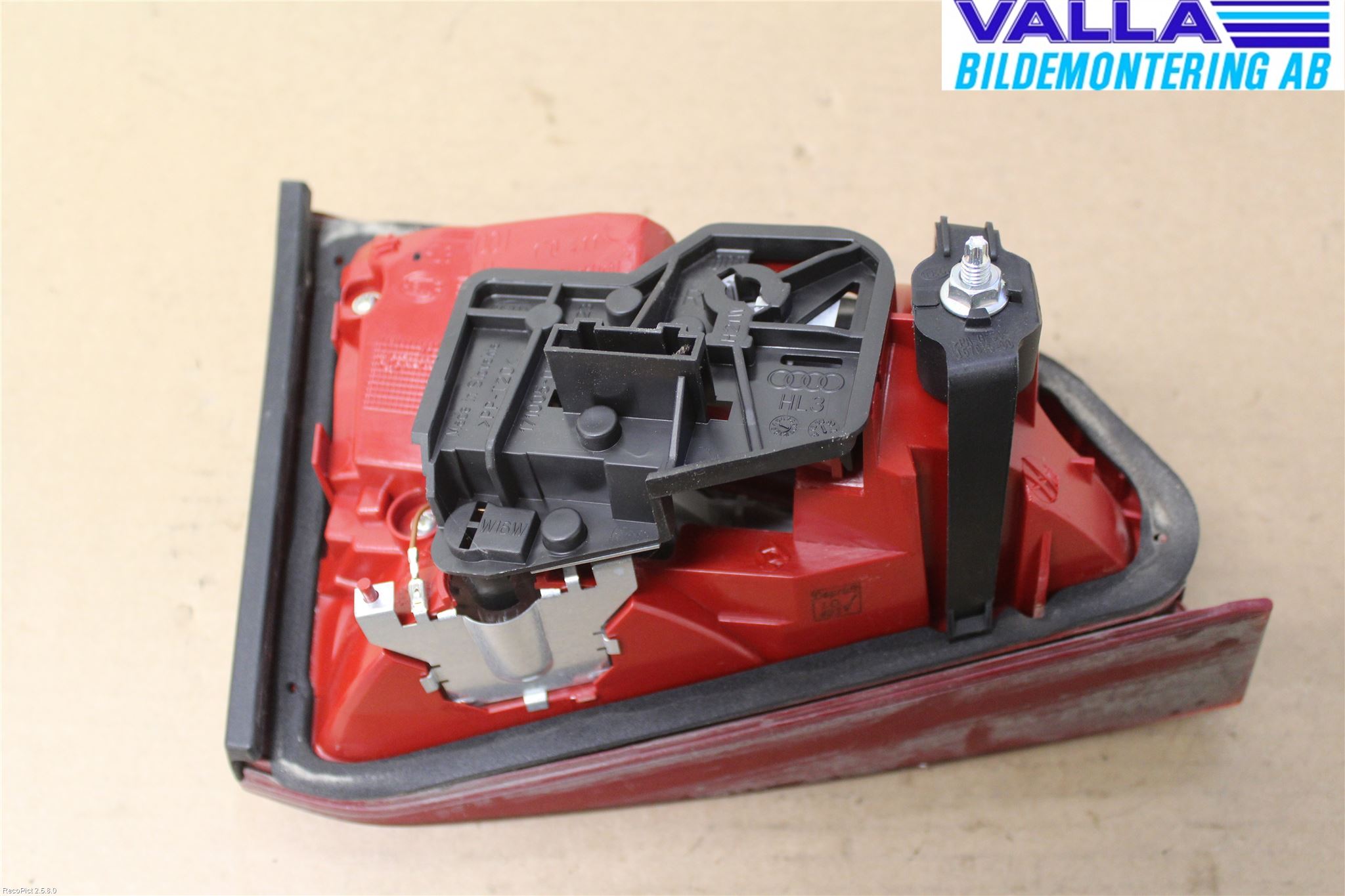 Audi A4/S4 08-11 Bakljus Lucka Vä