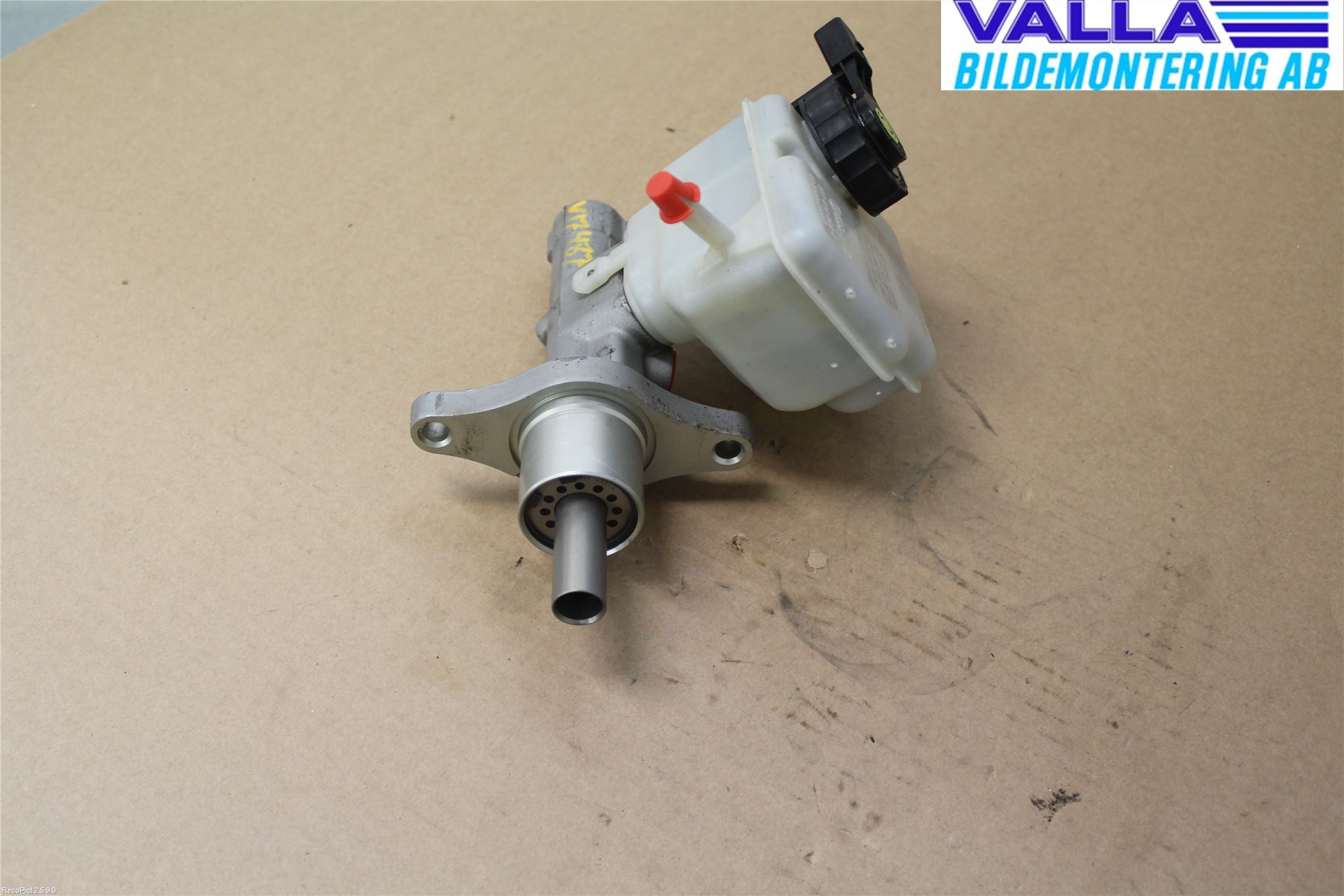 Volkswagen VW CADDY      04-10 Broms Huvudcylinder