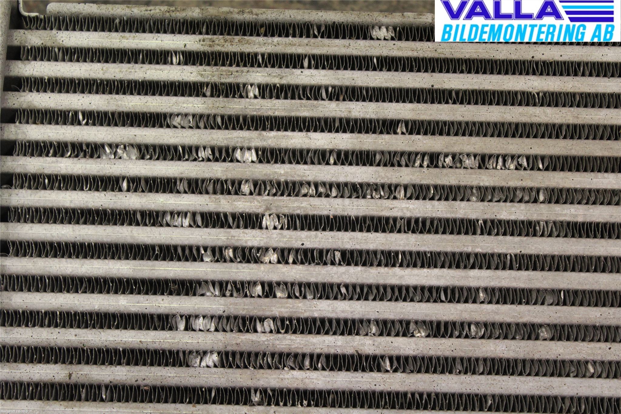 Renault MASTER III  04-10 Laddluft-Intercooler Kyl