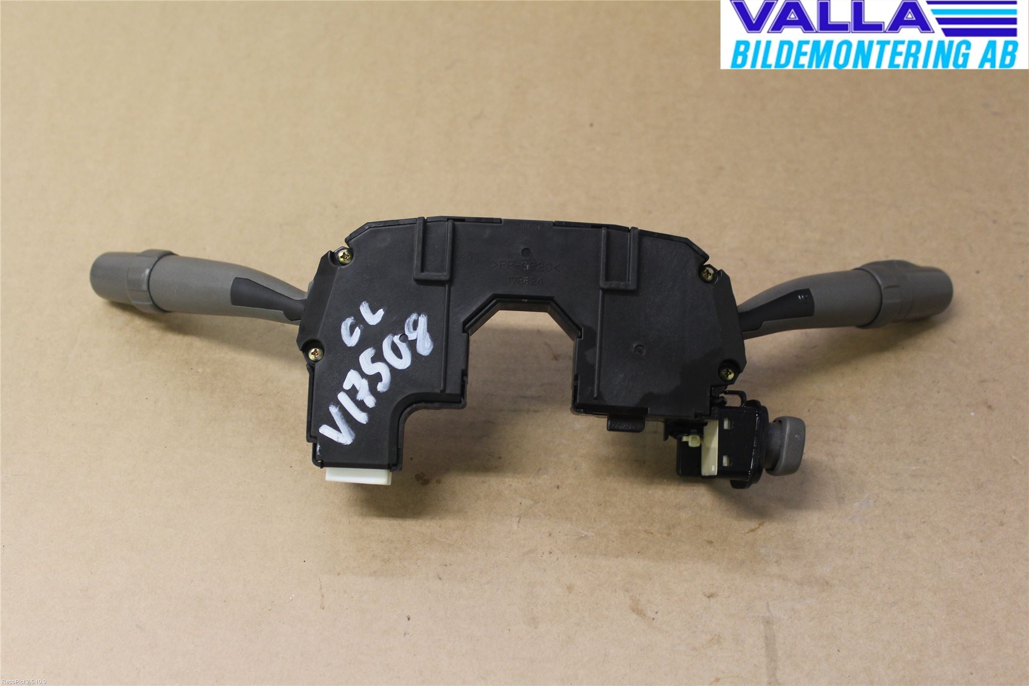 Lexus LS 430 01-06 Spakcentral