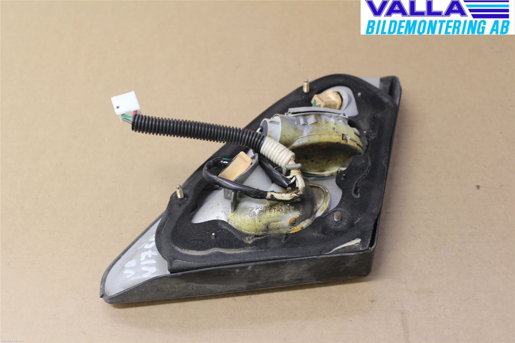 Lexus LS 430 01-06 Bakljus Lucka Vä