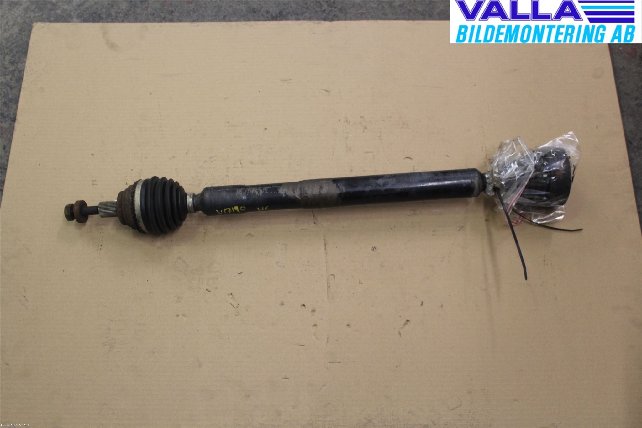 Volkswagen VW TOURAN 03-10 Drivaxel Fram Höger
