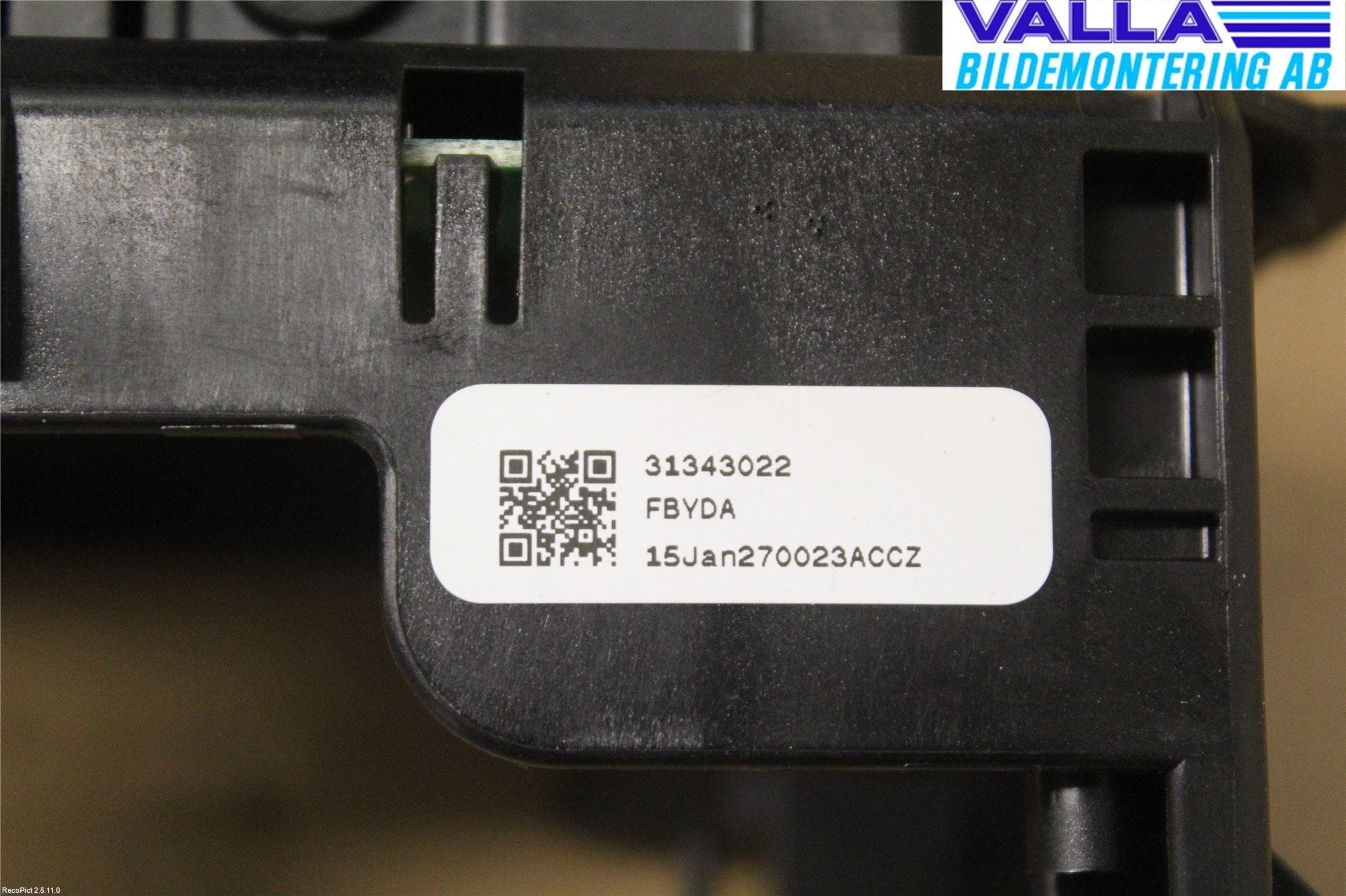 Volvo V40 CROSS COUNTRY 13-19 Spakcentral