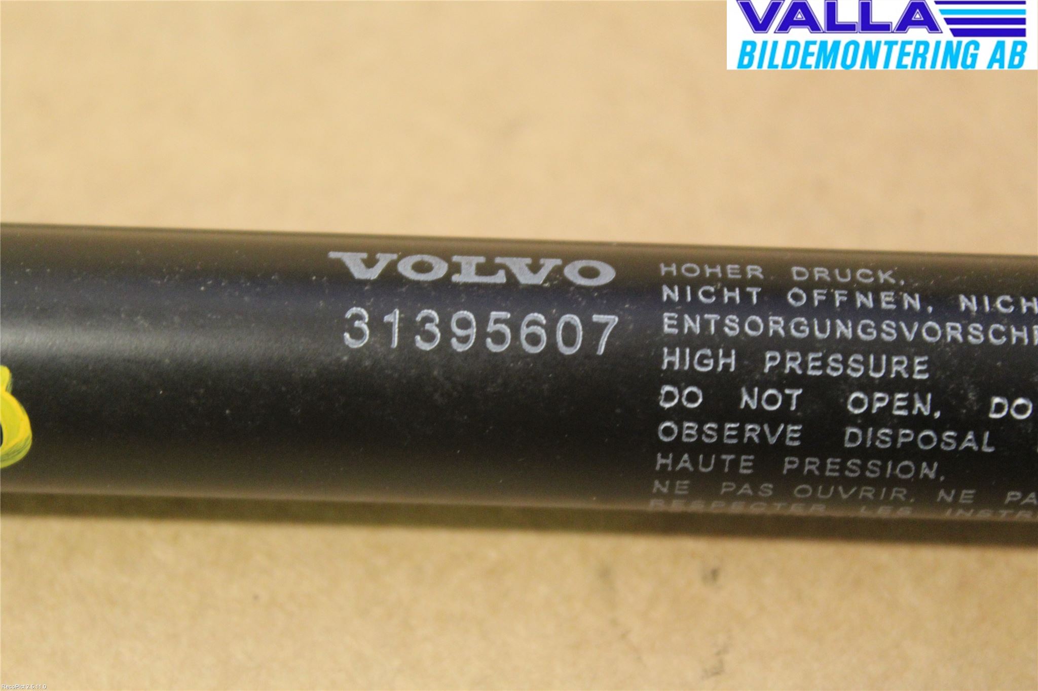 Volvo V40 CROSS COUNTRY 13-19 Gasfjäder Baklucka