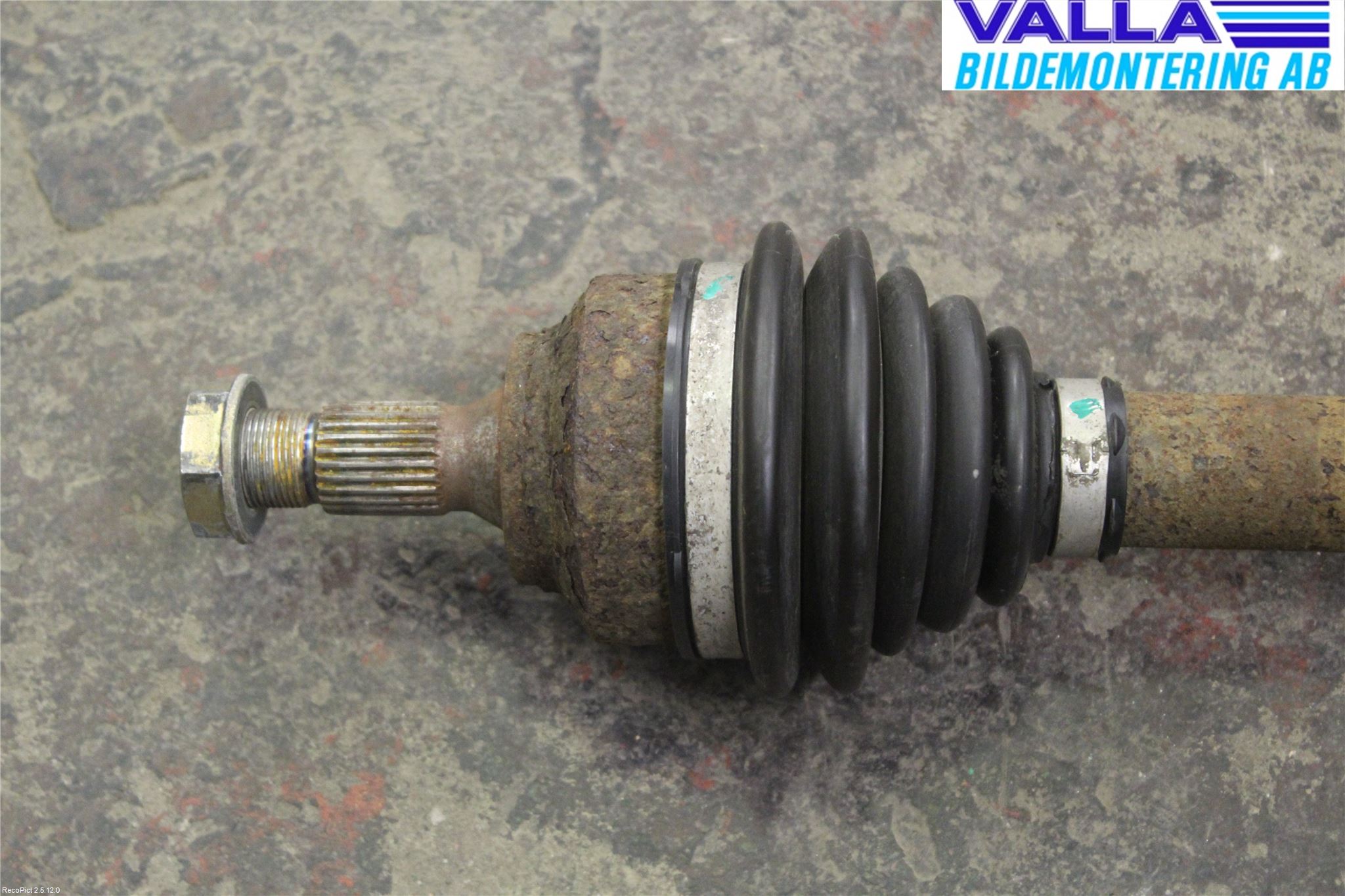 Citroen C4 I   05-10 Drivaxel Fram Vänster