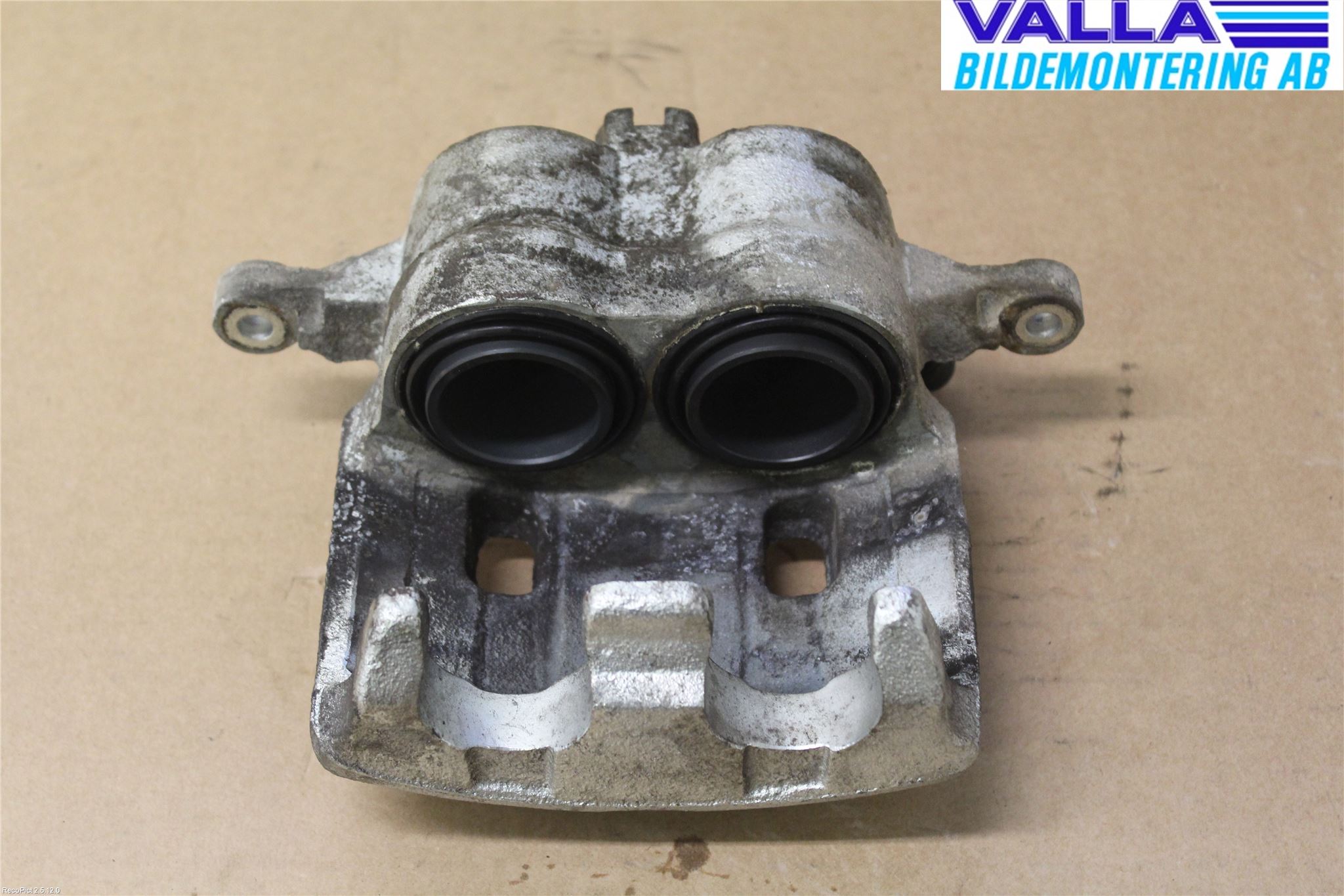 Nissan X-TRAIL     01-07 Bromsok Fram Höger