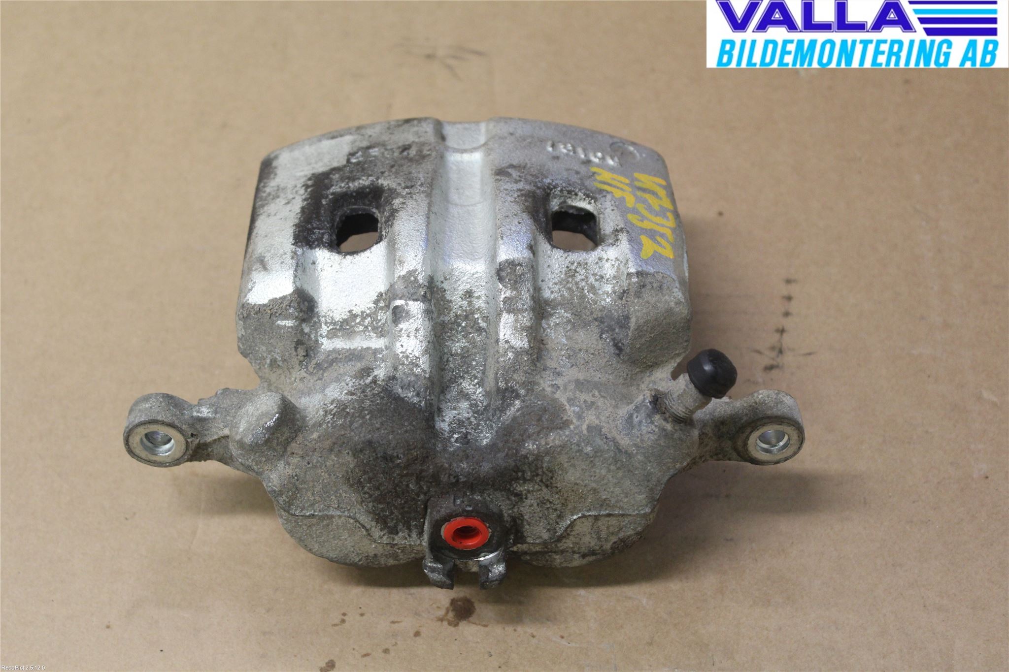 Nissan X-TRAIL     01-07 Bromsok Fram Höger