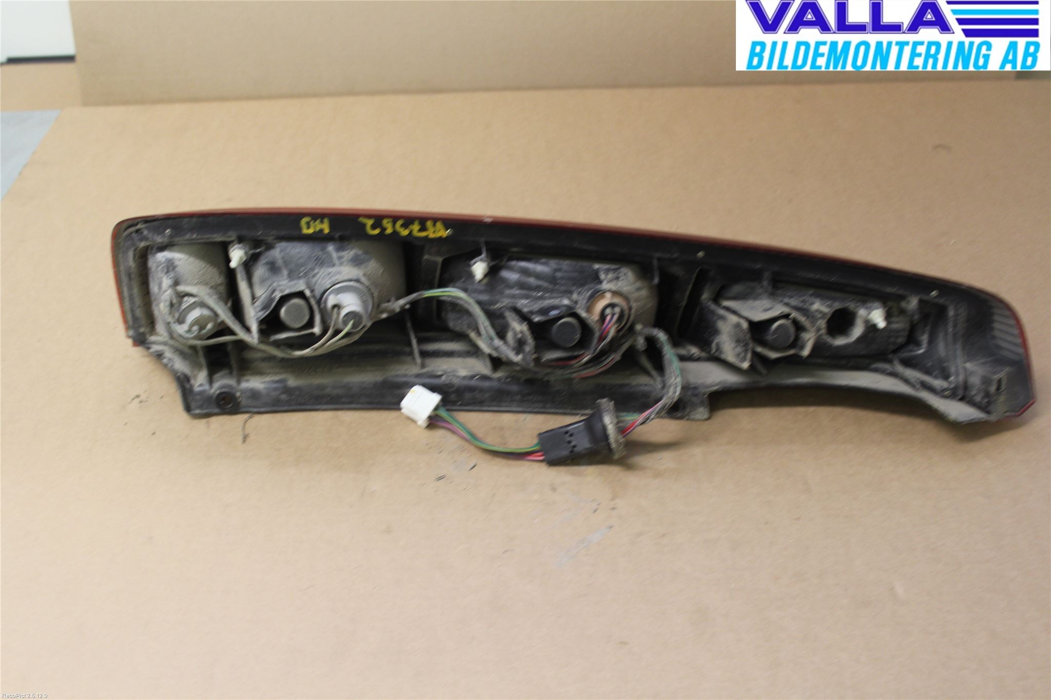 Nissan X-TRAIL     01-07 Bakljus Höger