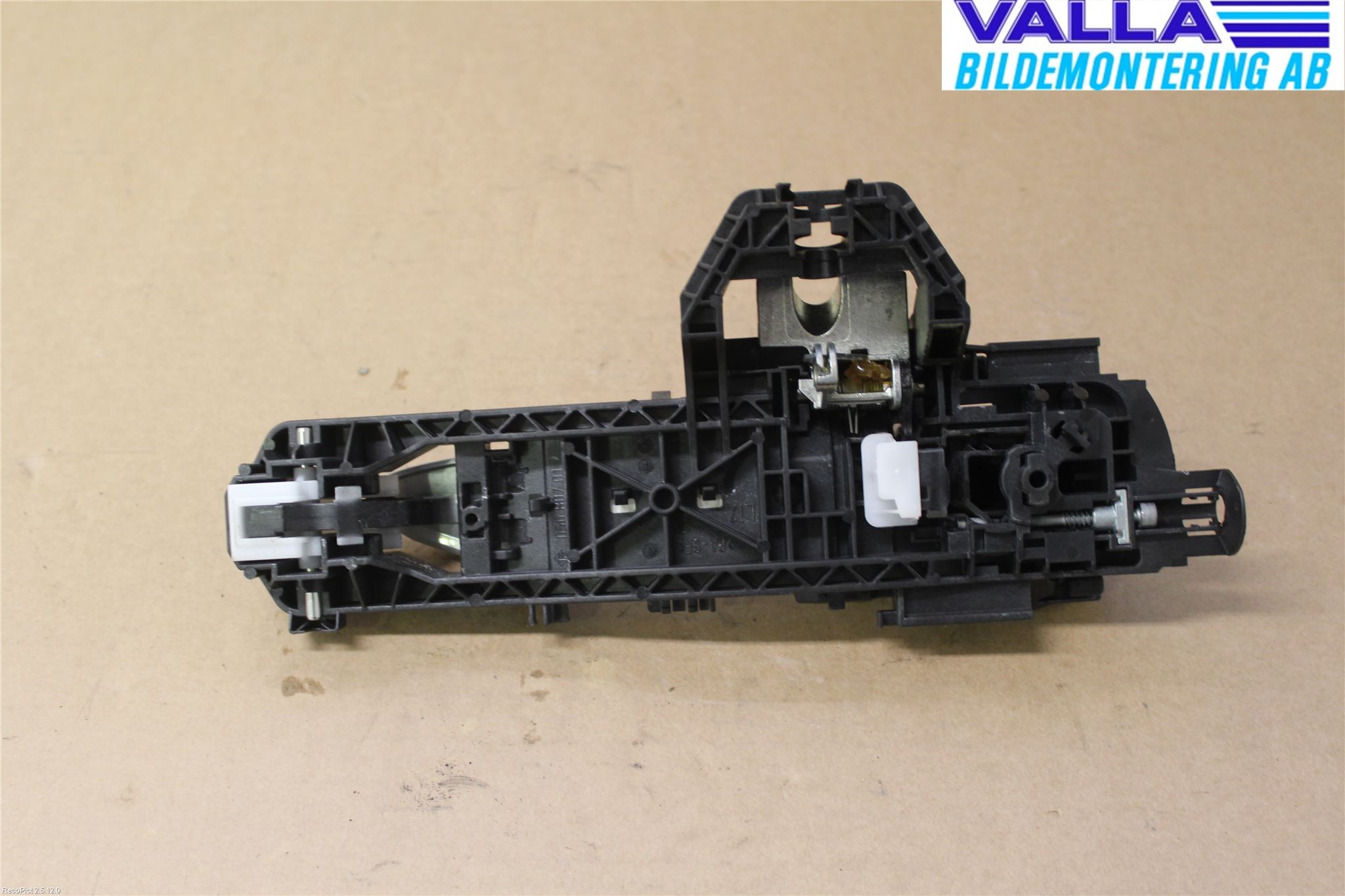 Mercedes-Benz MB GLA-KLASS (X156) 13-20 Dörrhandtag Yttre Vä