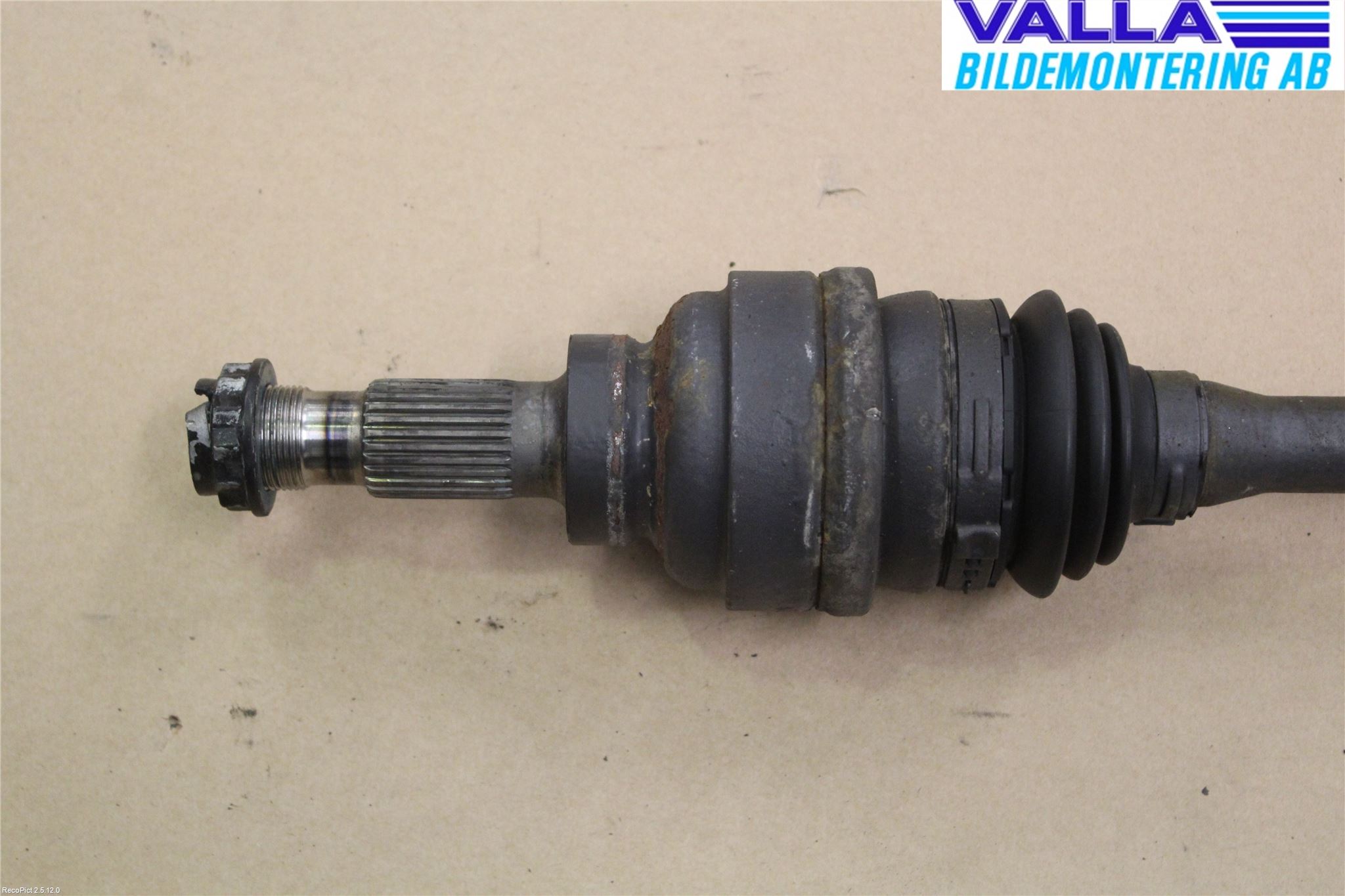 Mercedes-Benz MB GLA-KLASS (X156) 13-20 Drivaxel Bak Vänster
