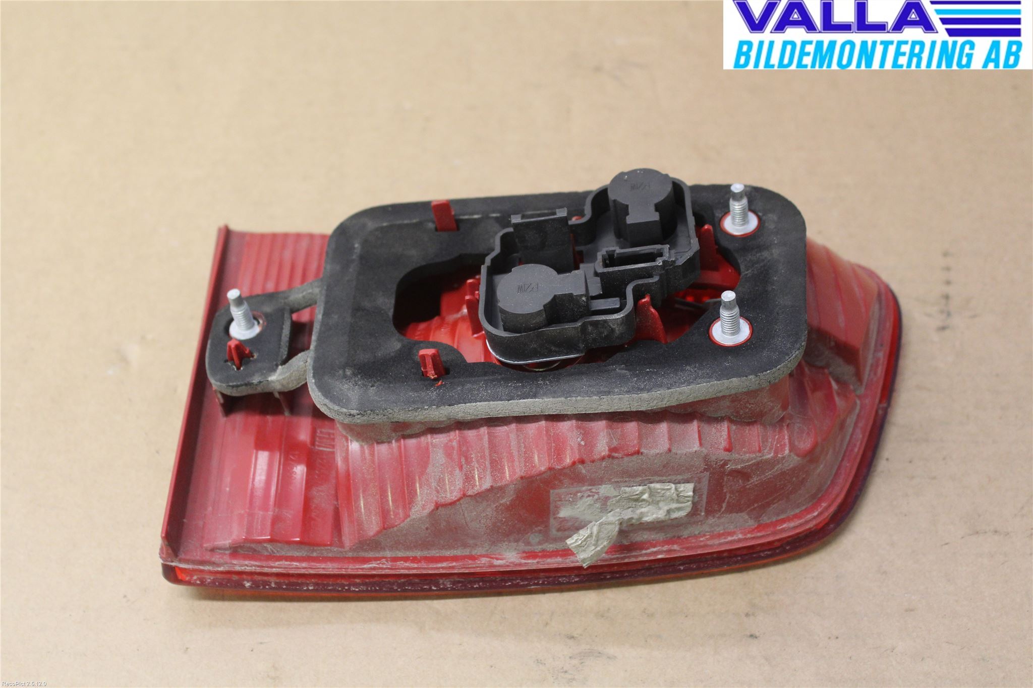 Saab 9-5     06-10 Bakljus Lucka Vä