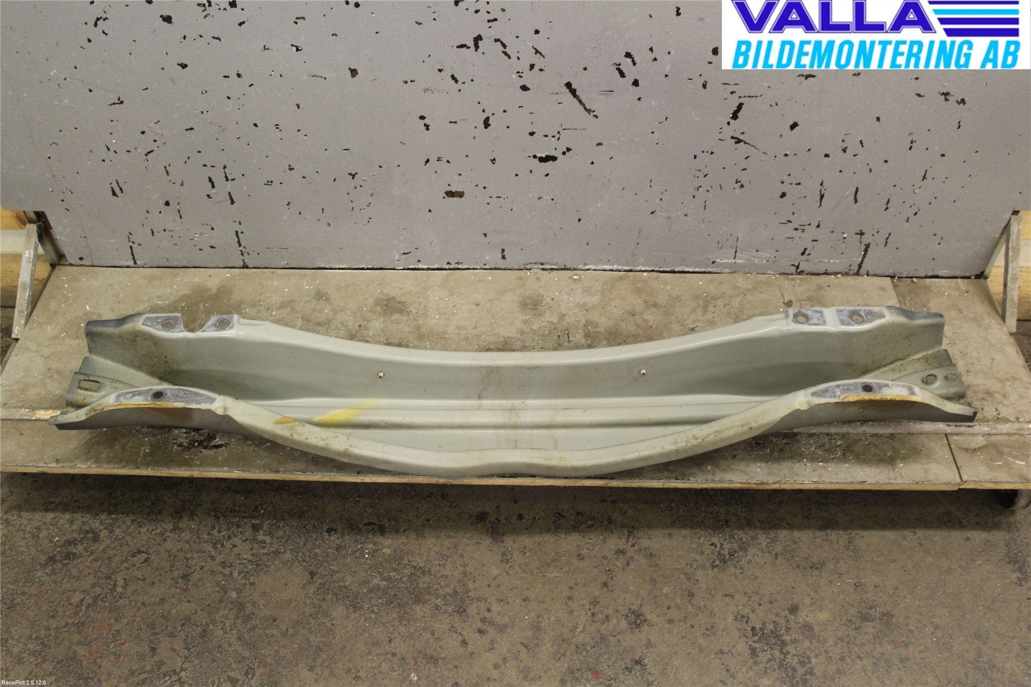 Volvo V70 08-13 Stötfångarbalk Bak