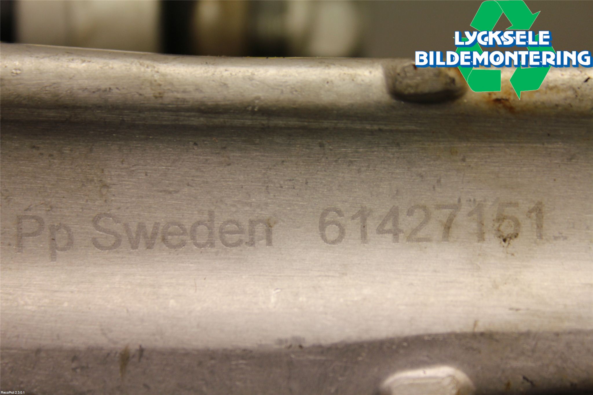 Volkswagen VW PASSAT 01-05 Bärarm Fram Undre Vä