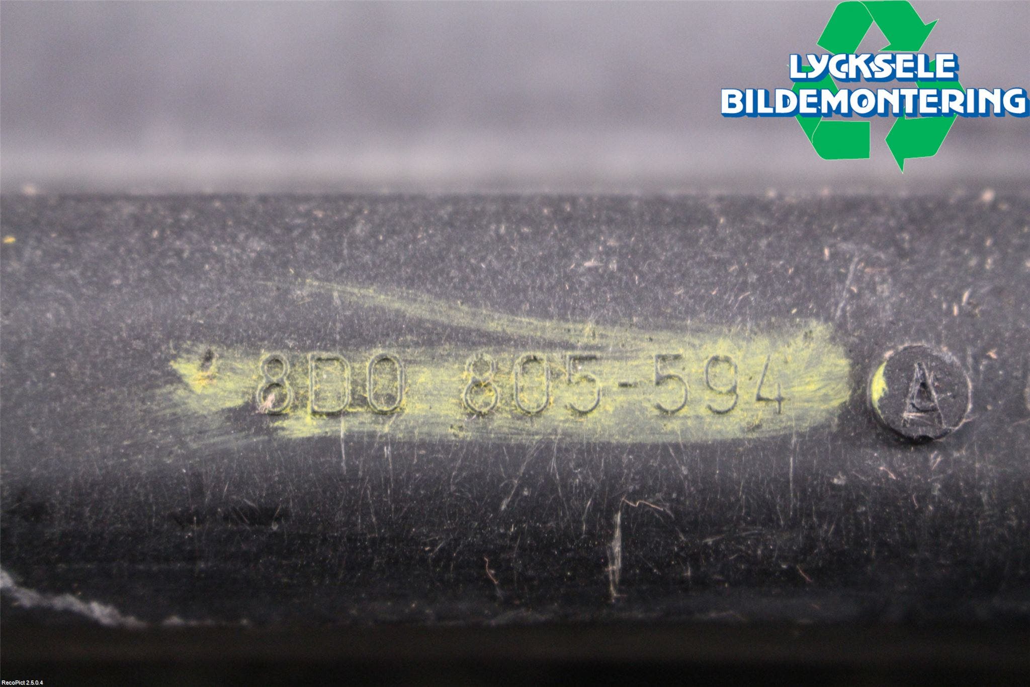 Audi A4/S4 94-99 Frontplåt