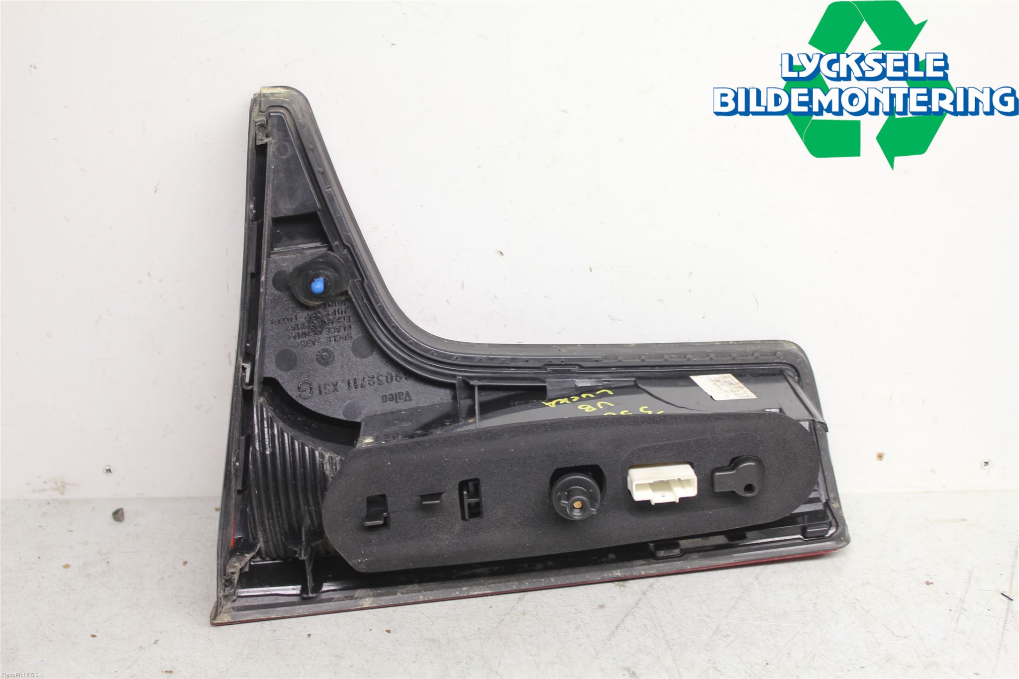 Citroen C5     05-08 Bakljus Lucka Vä